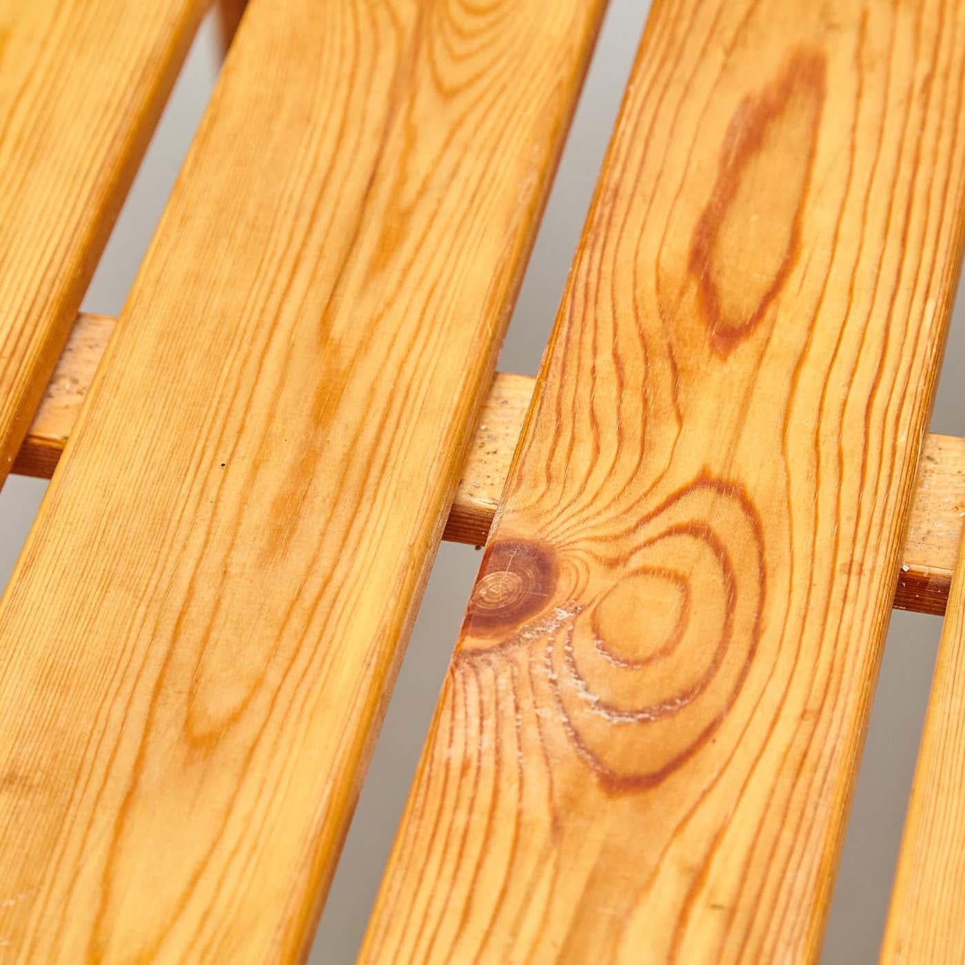 Table de salle à manger en bois français du milieu du siècle (ensemble assorti disponible), circa 1960 en vente 7