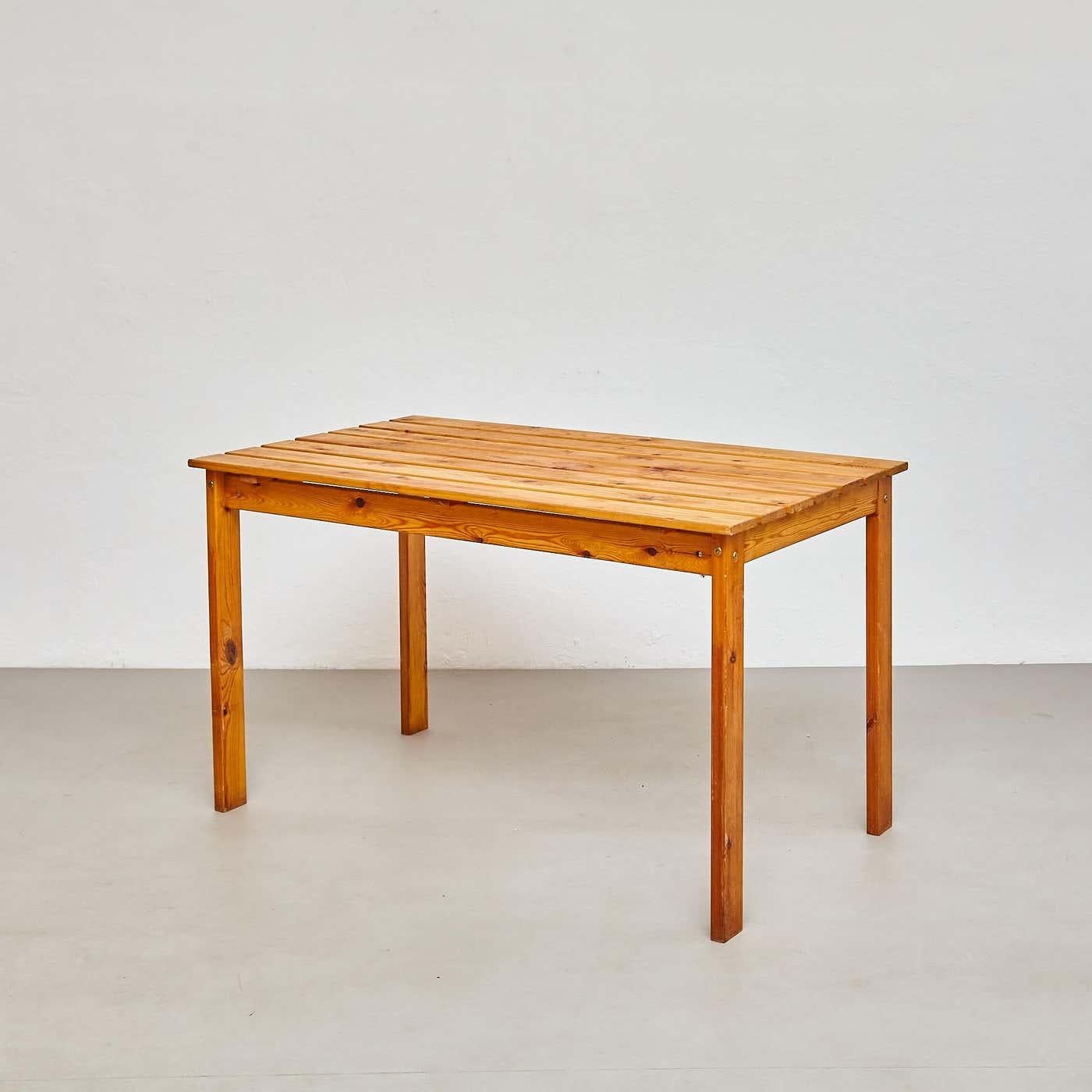 Mid-Century Modern Table de salle à manger en bois français du milieu du siècle (ensemble assorti disponible), circa 1960 en vente