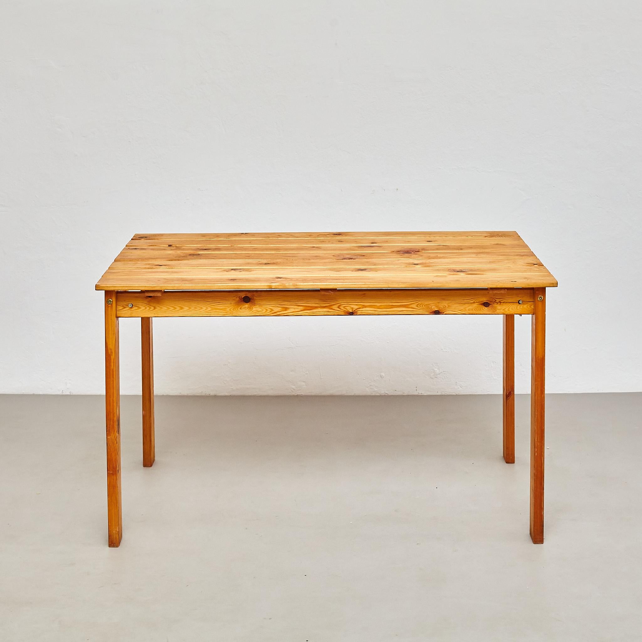 Mid-Century French Wood Dining Table (Matching Set Available), circa 1960 In Good Condition For Sale In Barcelona, Barcelona