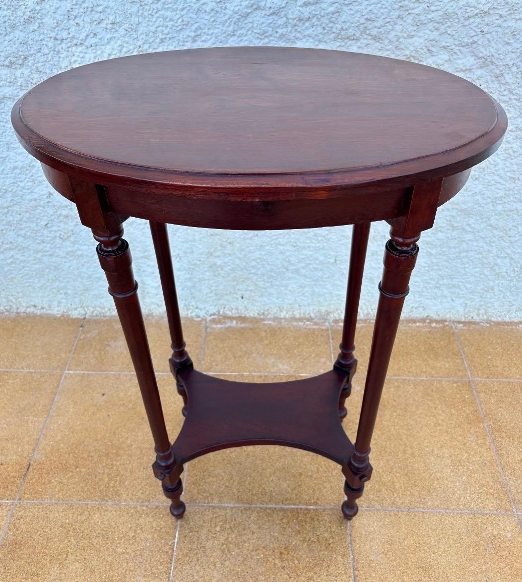 Provincial français Mid Century French Wood Oval Side Table, 1950s en vente