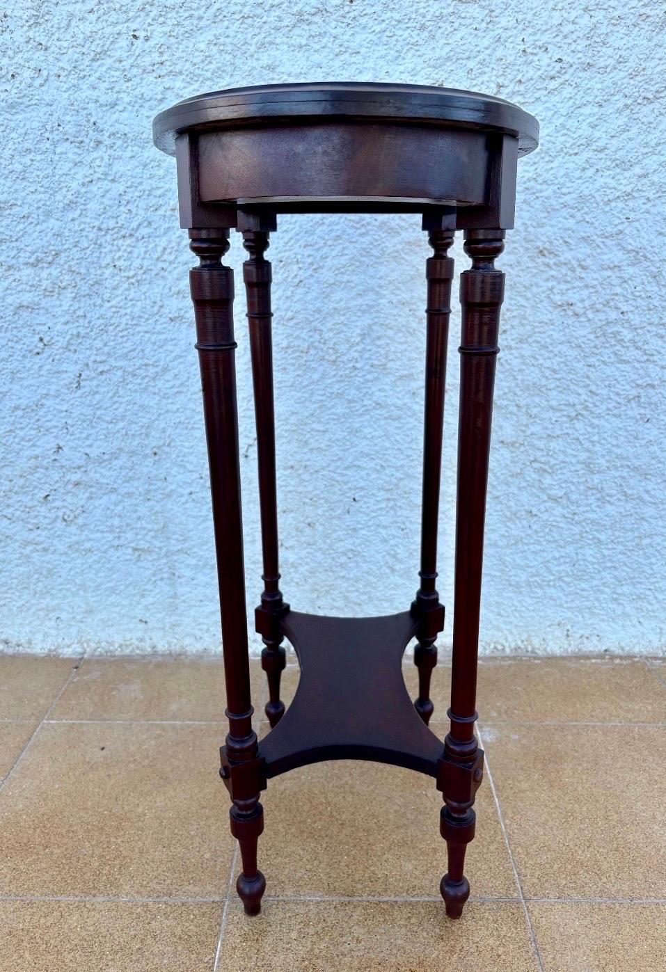 Milieu du XXe siècle Mid Century French Wood Oval Side Table, 1950s en vente