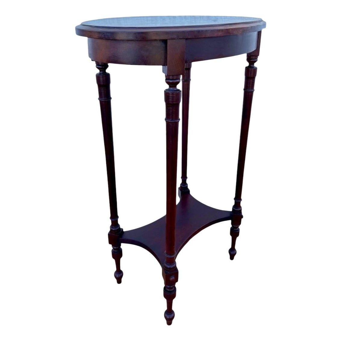 Mid Century French Wood Oval Side Table, 1950s en vente