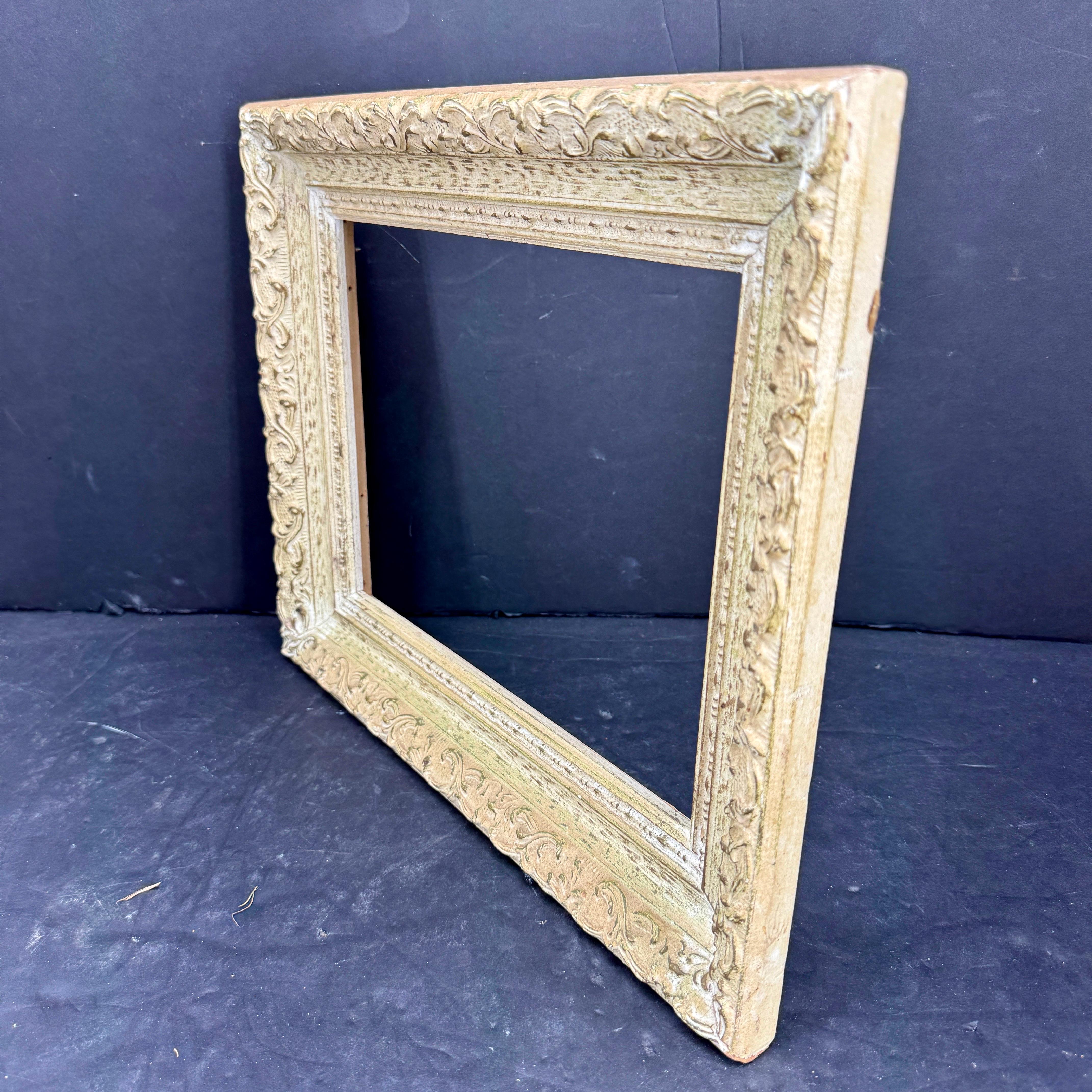 Mid-Century Französisch Wood Painted Ornate Kunstrahmen (Handgefertigt) im Angebot