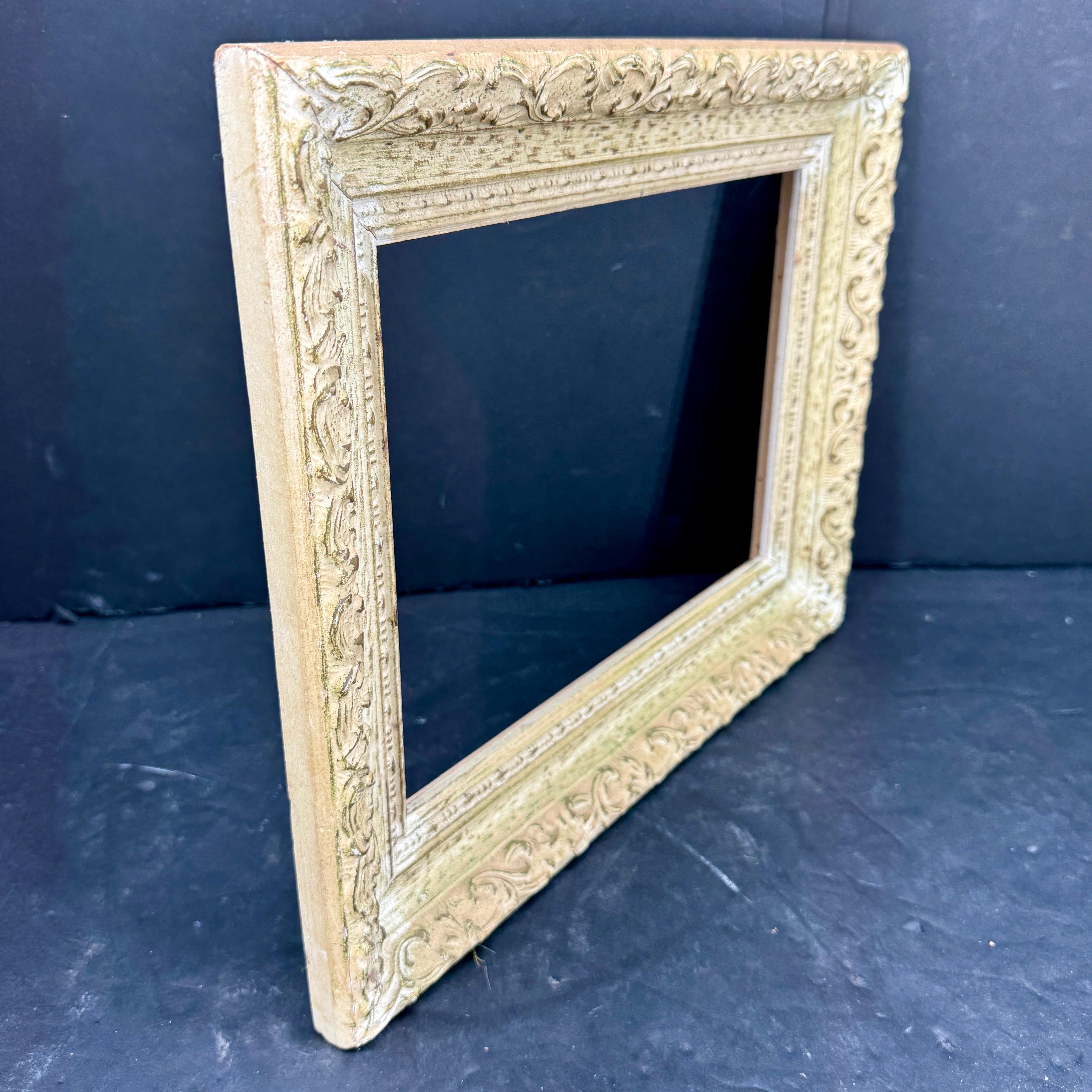 Mid-Century Französisch Wood Painted Ornate Kunstrahmen im Zustand „Gut“ im Angebot in Haddonfield, NJ