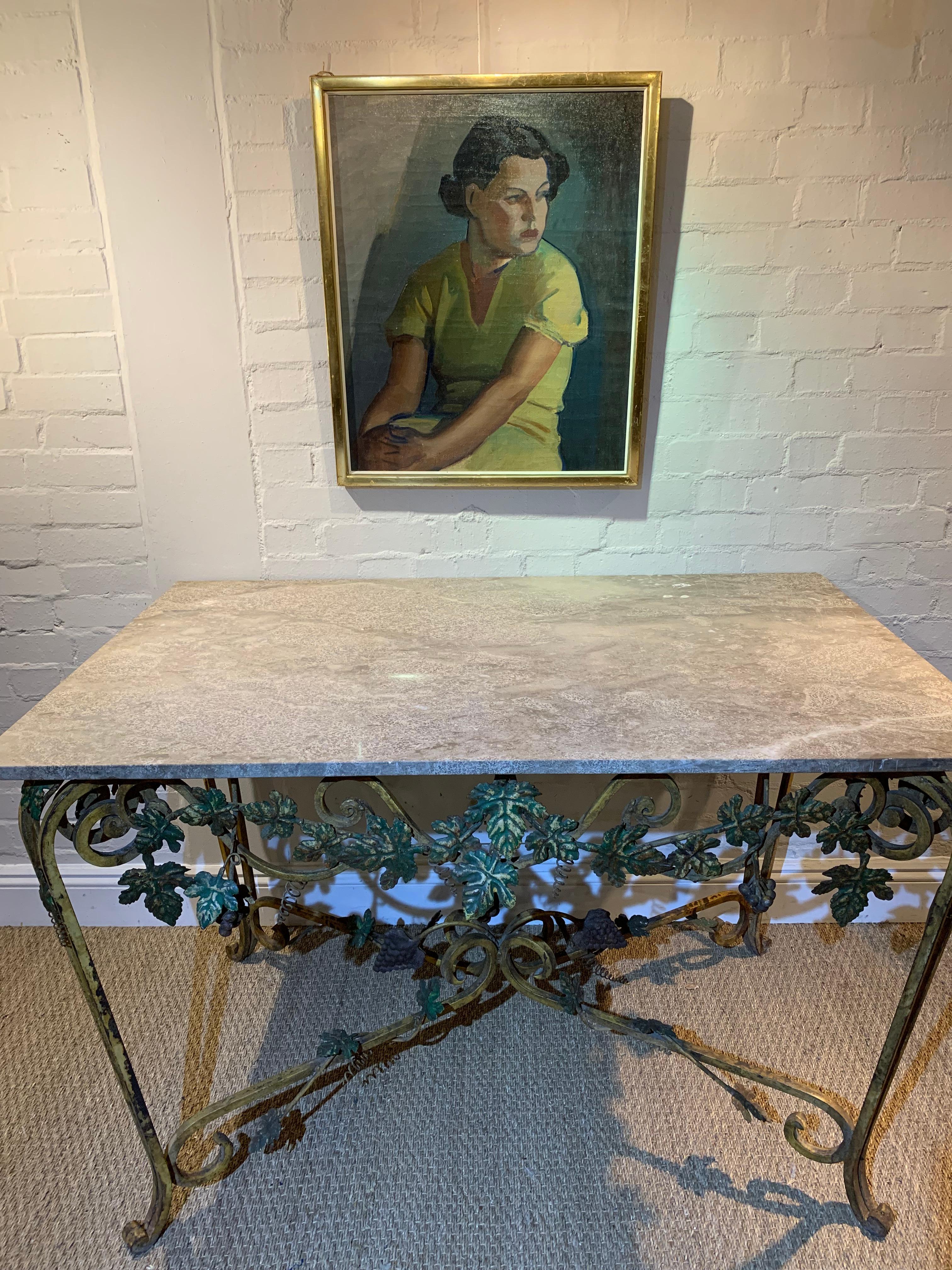 Table console en fer forgé et marbre du milieu du siècle avec décoration de feuilles en vente 8