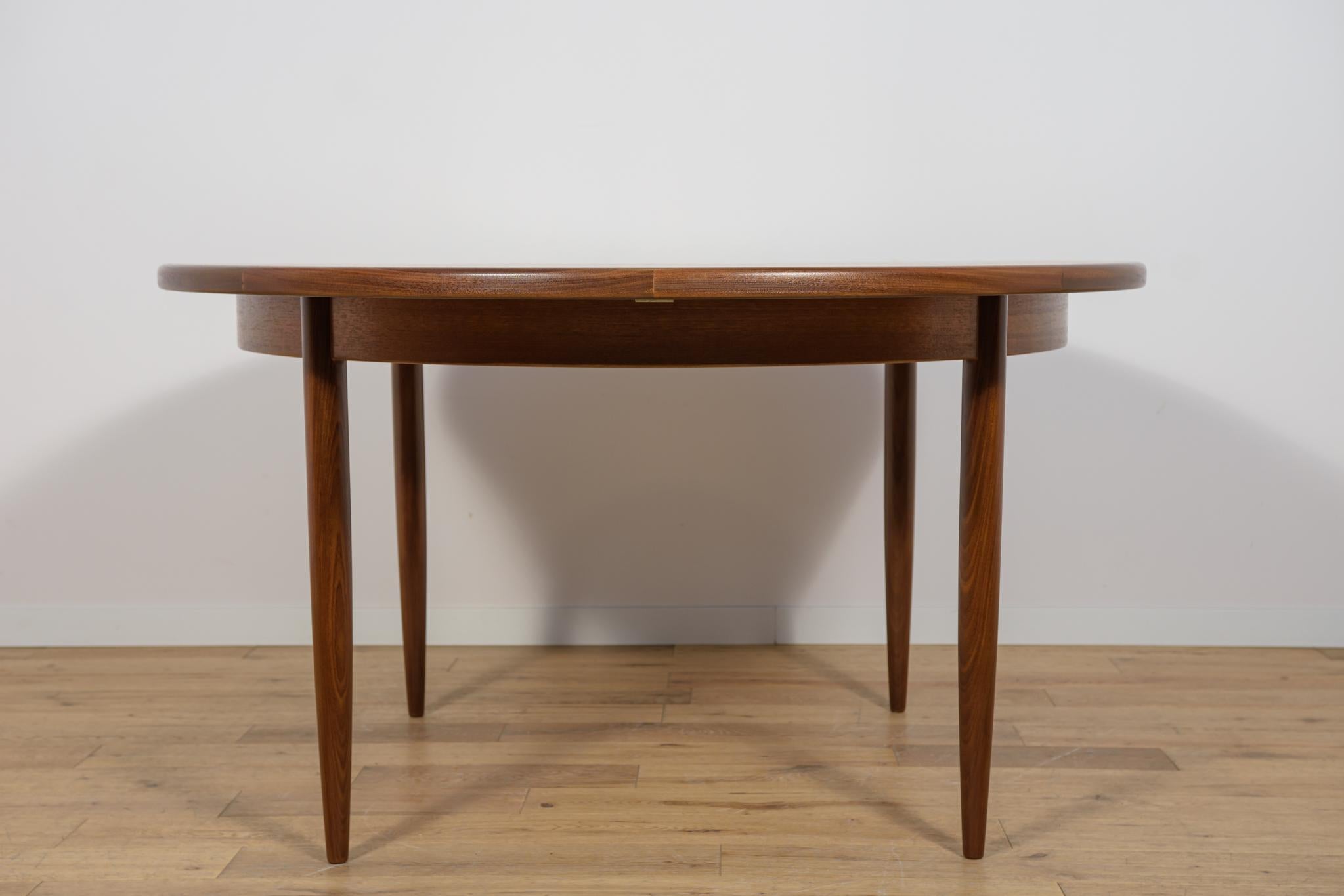 Mesa de comedor Fresco de mediados de siglo en teca de G-Plan, Reino Unido, años 60 en venta 4