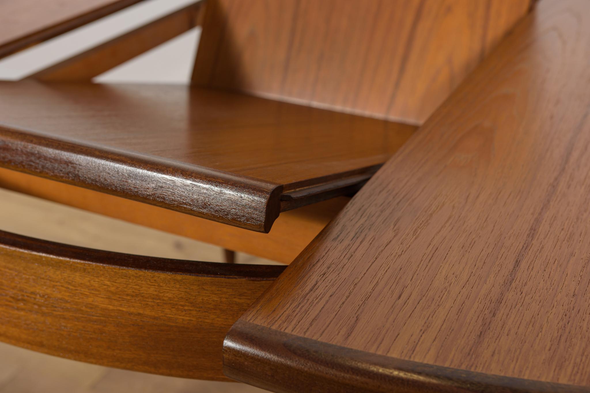 Mesa de comedor Fresco de mediados de siglo en teca de G-Plan, Reino Unido, años 60 en venta 9