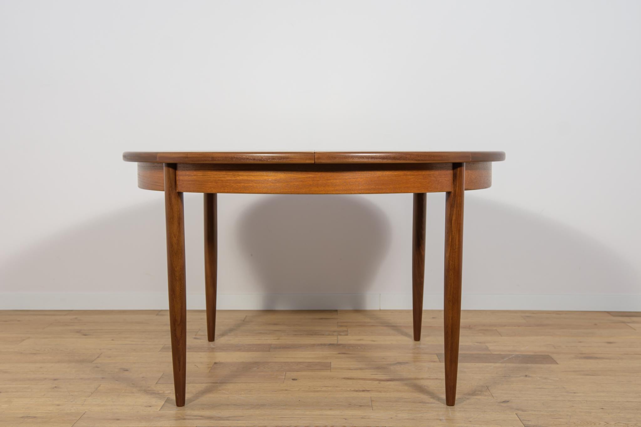 Mesa de comedor Fresco de mediados de siglo en teca de G-Plan, Reino Unido, años 60 Moderno de mediados de siglo en venta