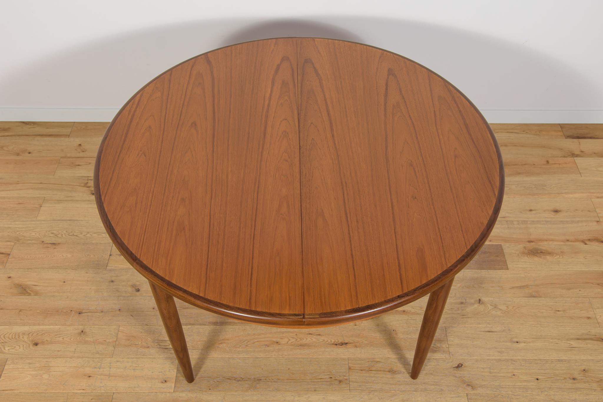 Mesa de comedor Fresco de mediados de siglo en teca de G-Plan, Reino Unido, años 60 Británico en venta