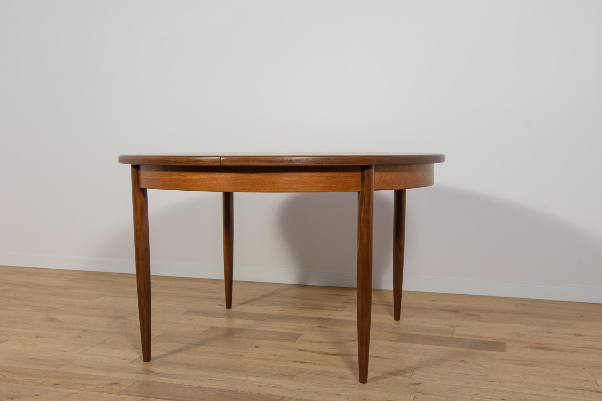 Mesa de comedor Fresco de mediados de siglo en teca de G-Plan, Reino Unido, años 60 Carpintería en venta