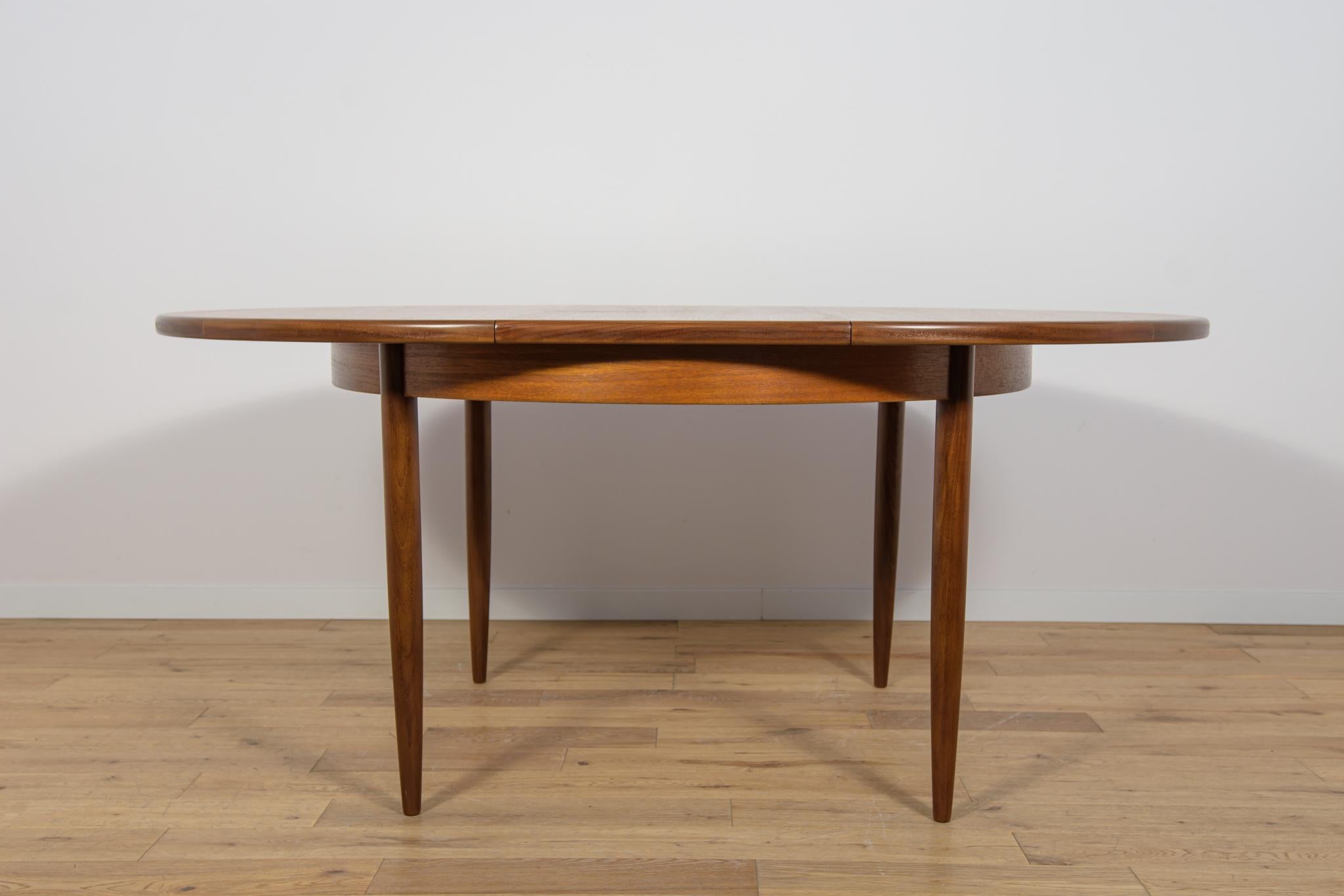 Mesa de comedor Fresco de mediados de siglo en teca de G-Plan, Reino Unido, años 60 Teca en venta