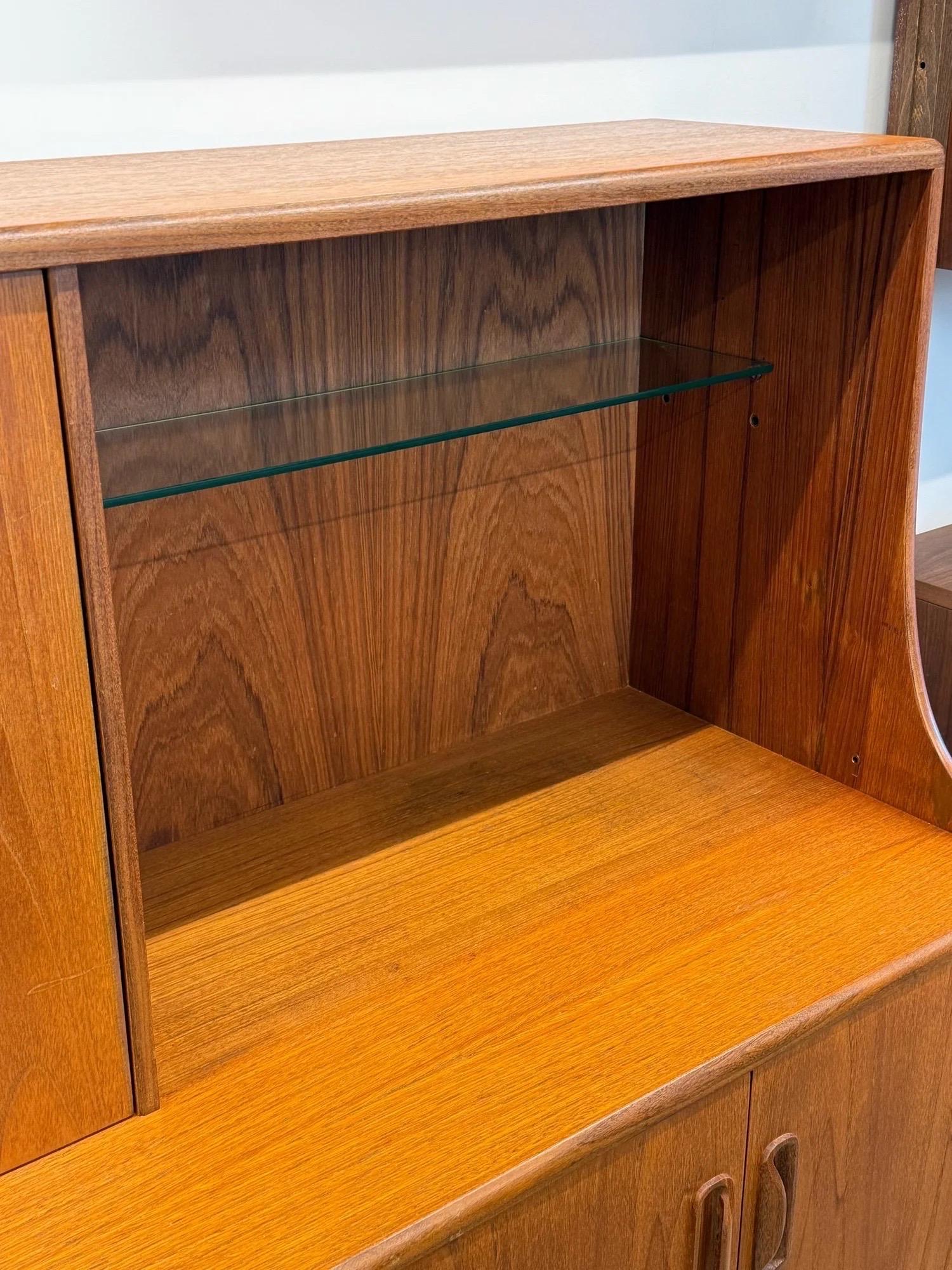 Tablero alto de mediados de siglo 