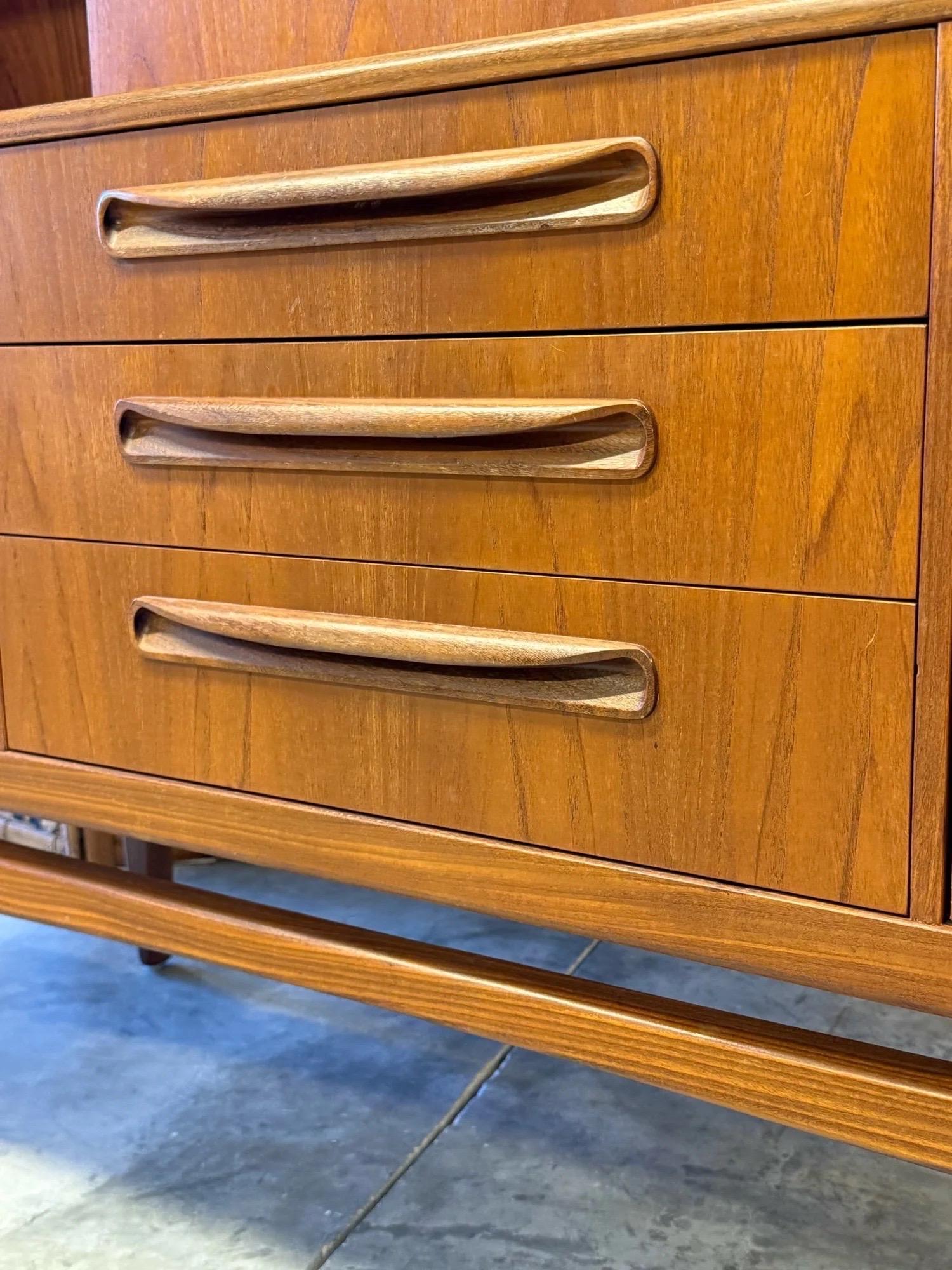 Tablero alto de mediados de siglo 