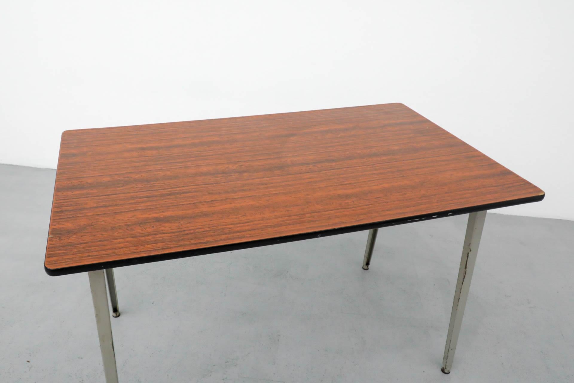 Table de salle à manger ou de travail de Friso Kramer 