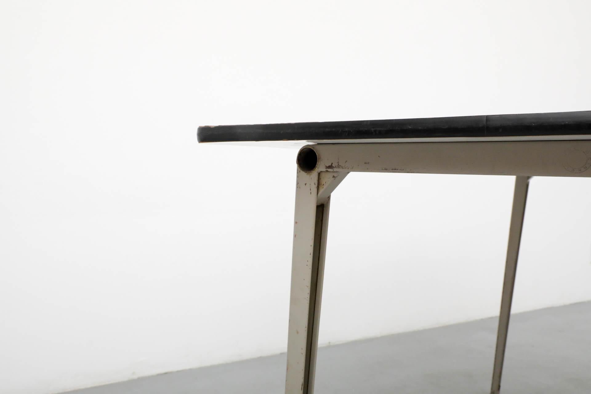 Table de salle à manger ou de travail de Friso Kramer 