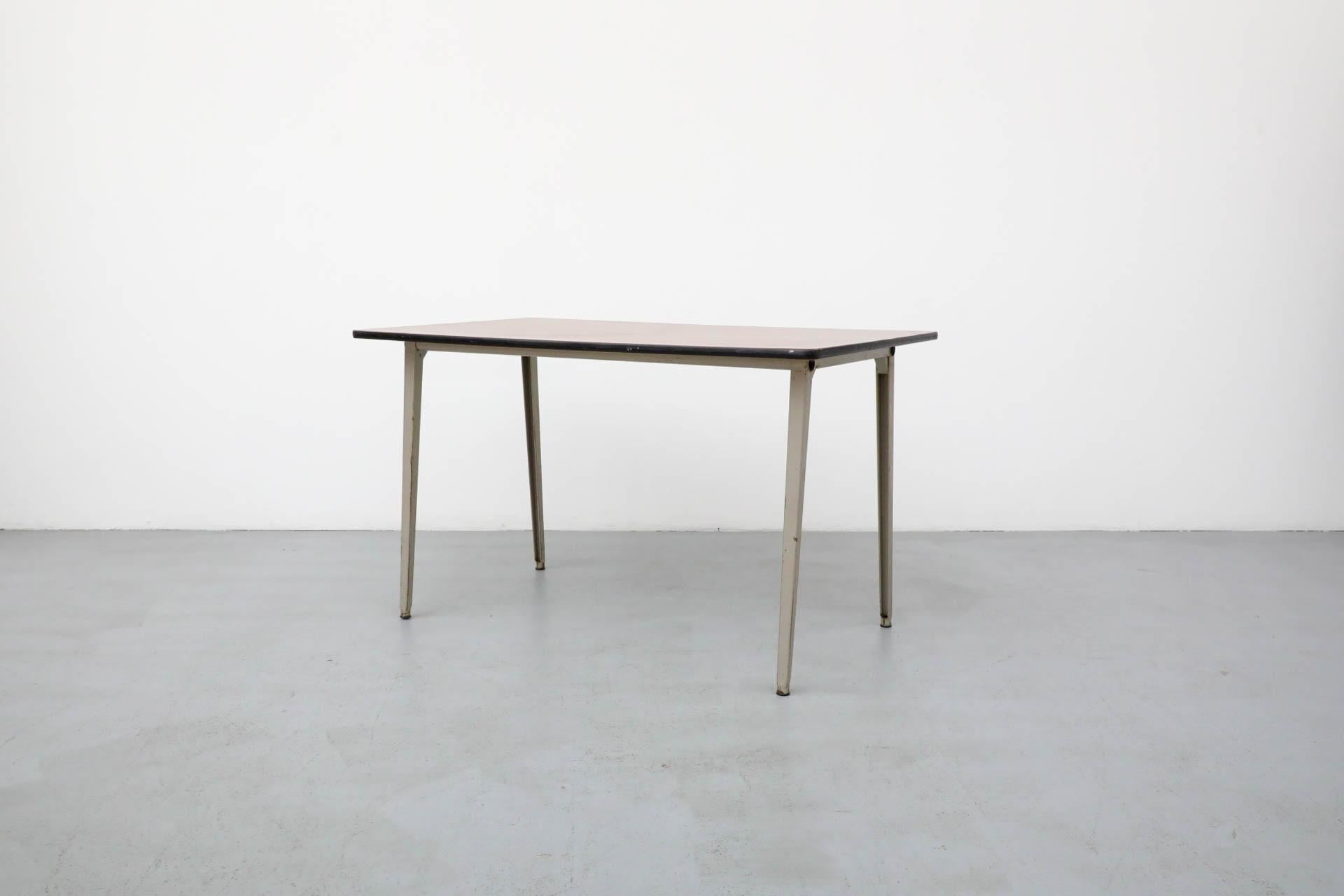 Émaillé Table de salle à manger ou de travail de Friso Kramer 
