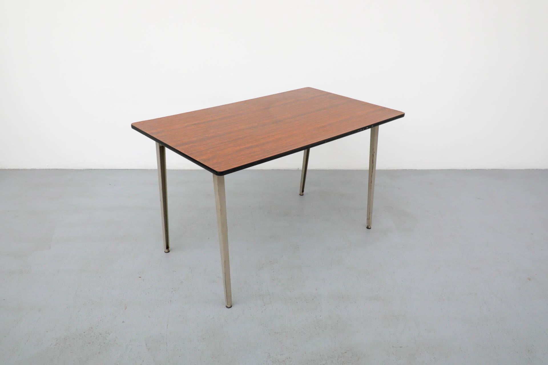 Table de salle à manger ou de travail de Friso Kramer 