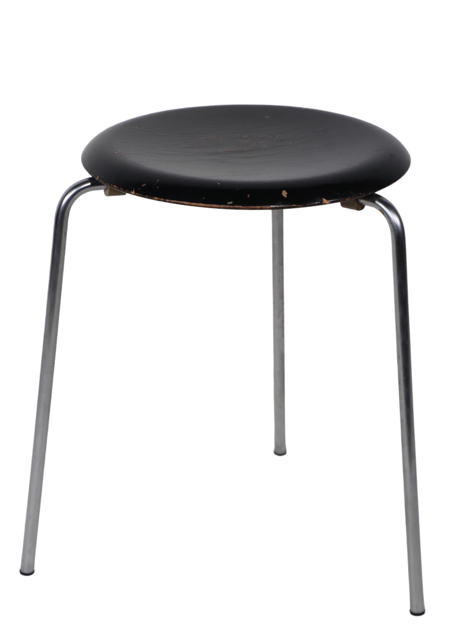  Mid Century Fritz Hansen Arne Jacobsen Three Leg Dot Table  For Sale 6