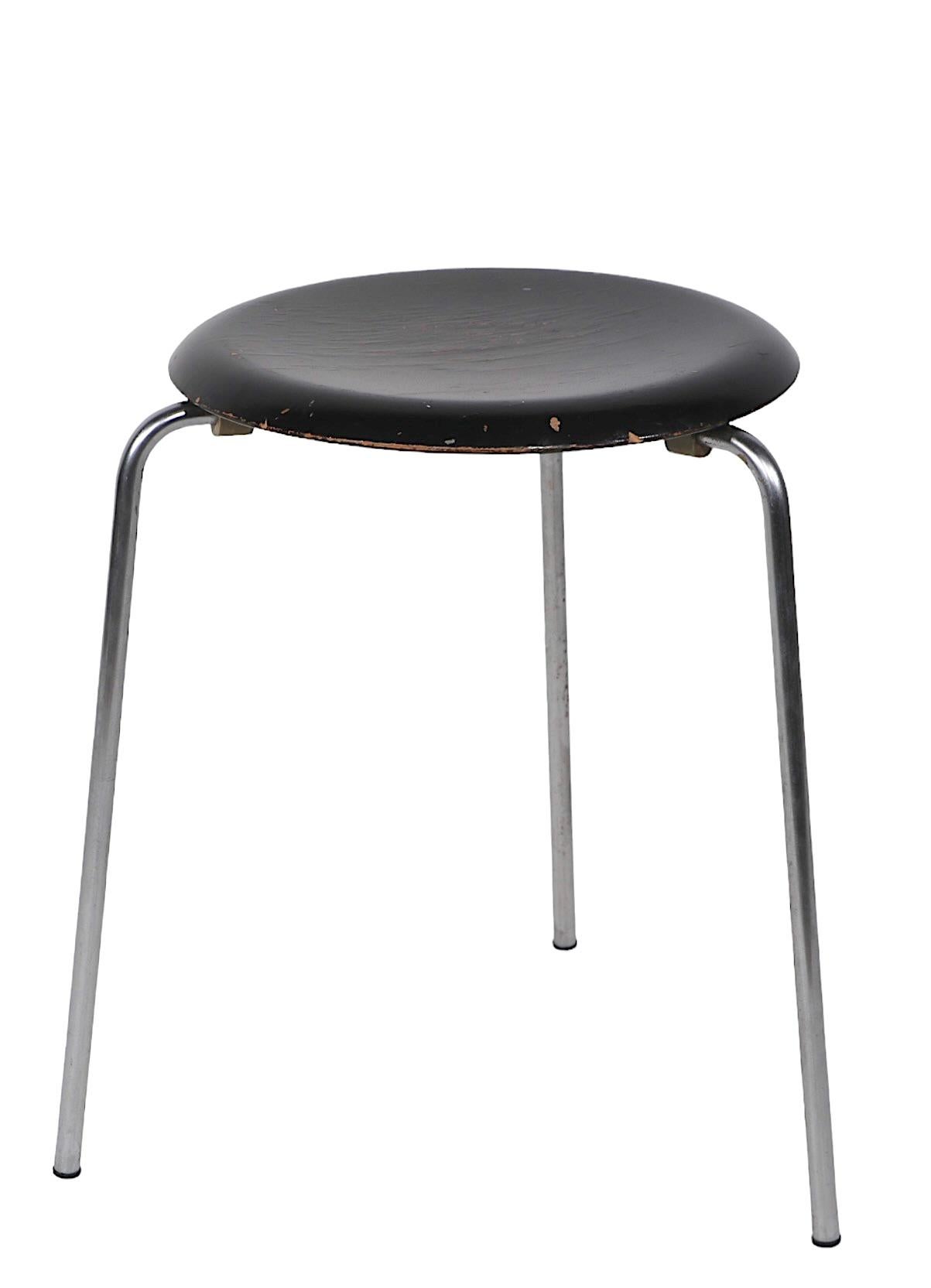  Mid Century Fritz Hansen Arne Jacobsen Three Leg Dot Table  For Sale 9