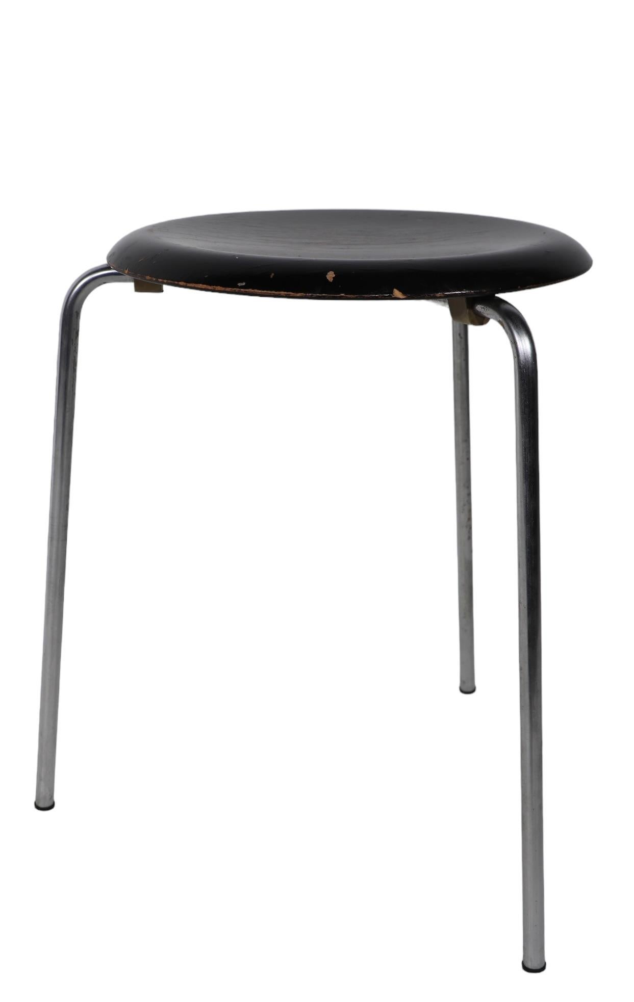 Scandinavian Modern  Mid Century Fritz Hansen Arne Jacobsen Three Leg Dot Table  For Sale