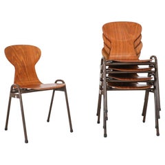 Mid-Century Fritz Hansen Stil Stapeln Teak getönten Schule Stühle