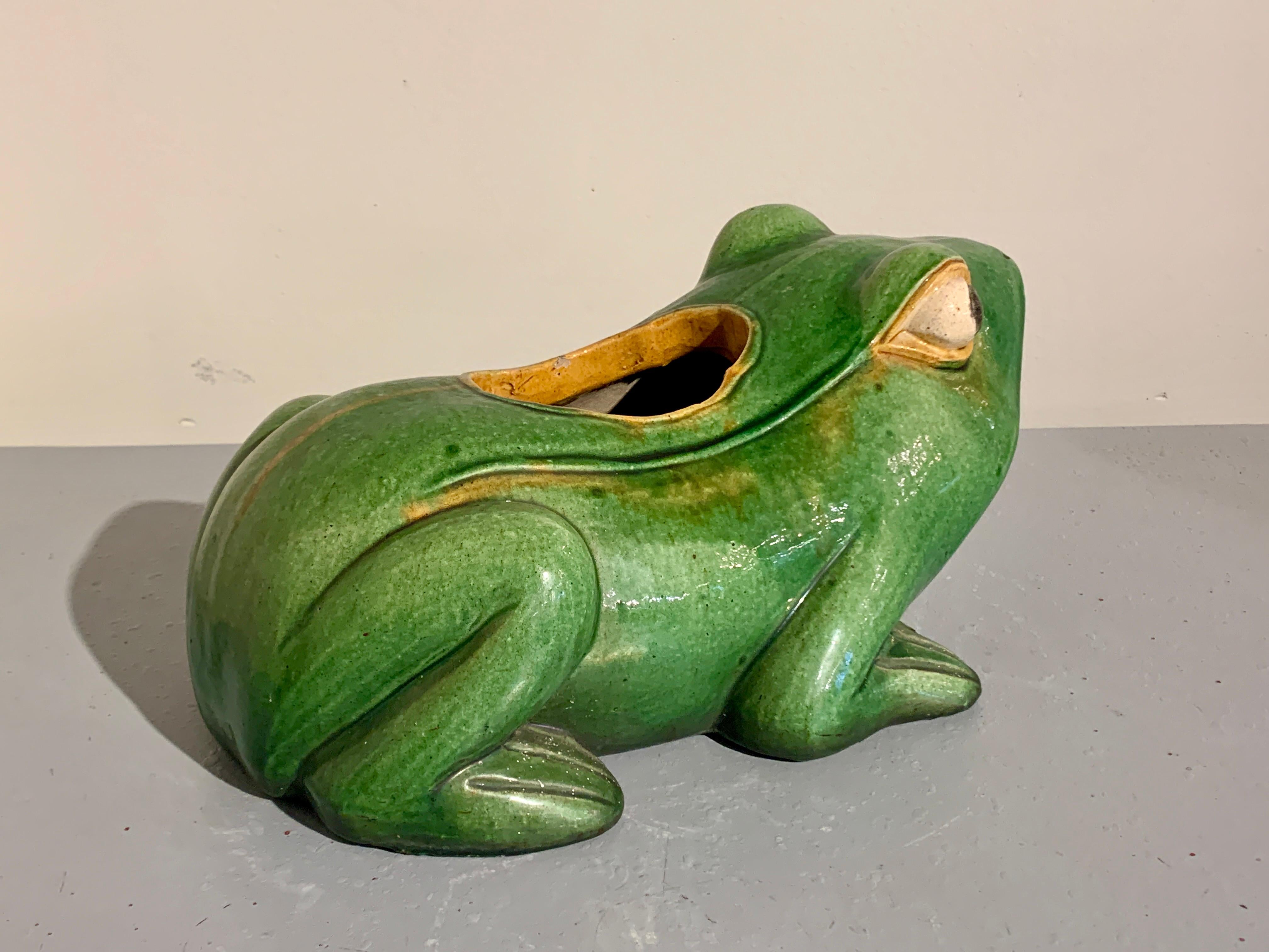 Mid-Century Frog Planter Green Glazed Stoneware In Good Condition In Austin, TX