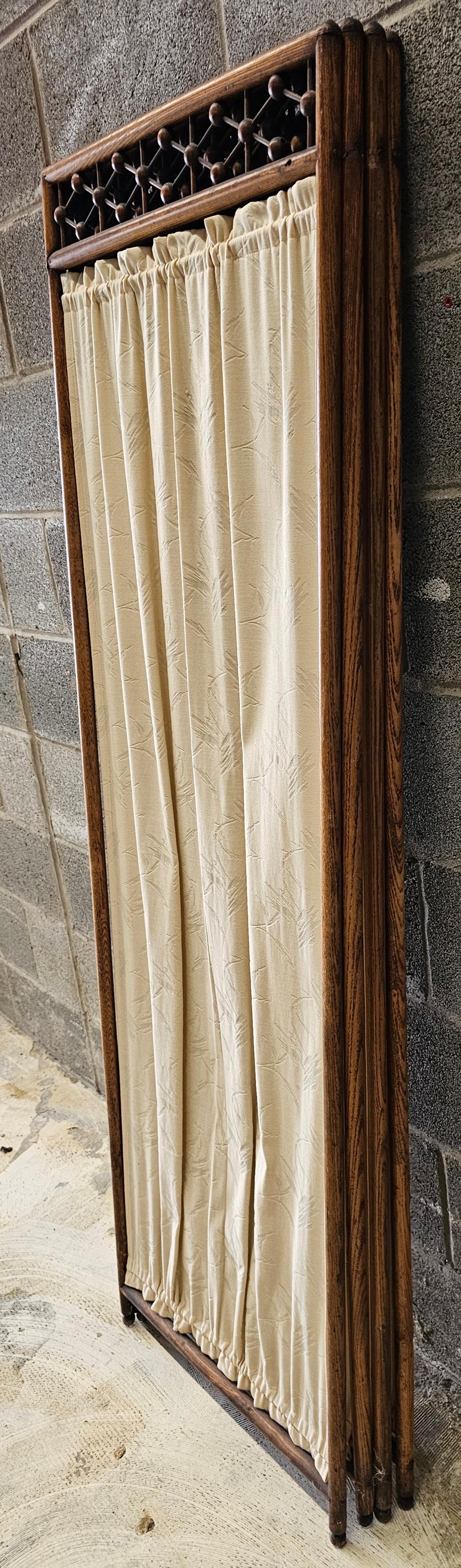 Mid-Century Fruitwood and Textile Four-Fold Galleried Floor Screen For Sale 6