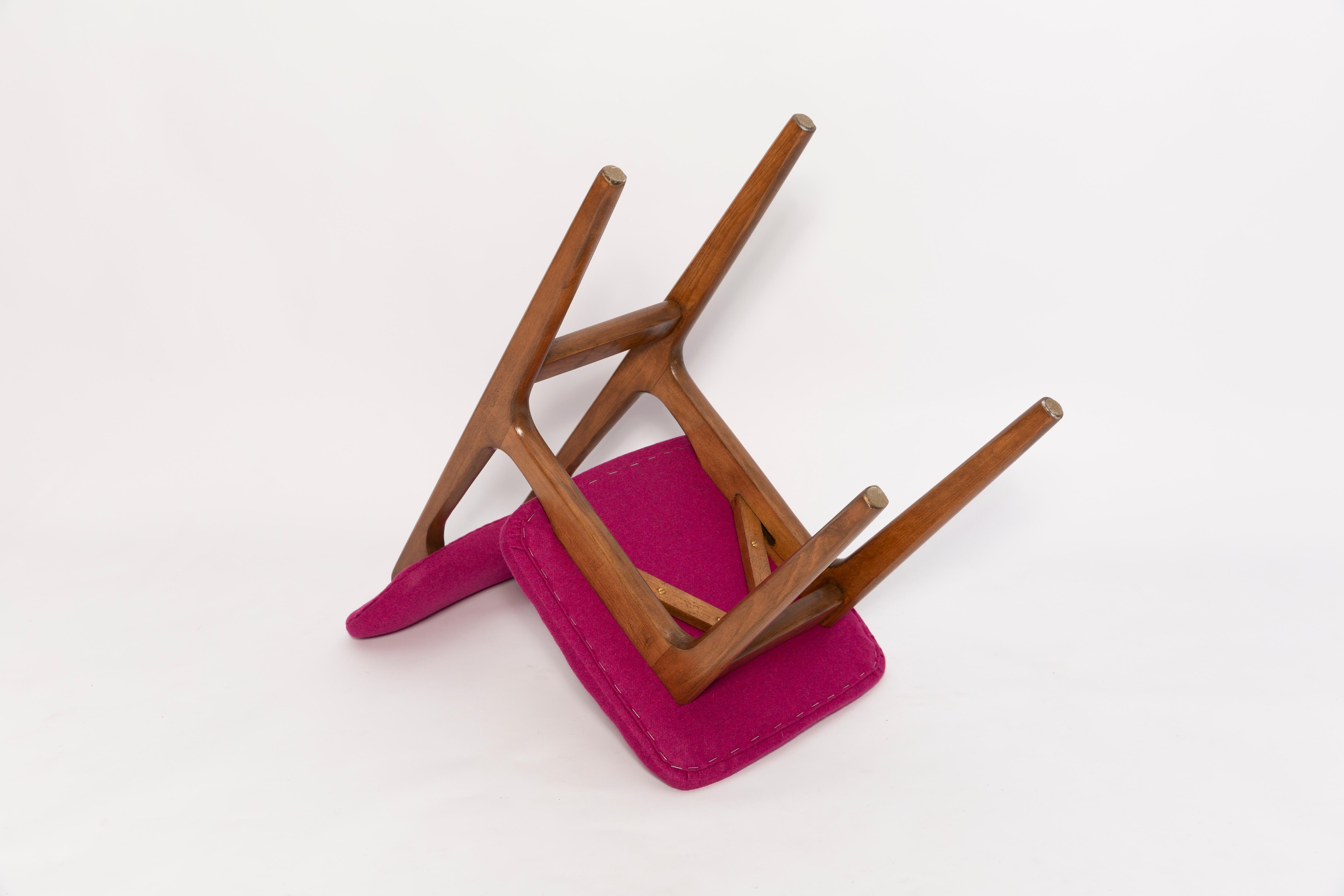 Mid Century Fuchsia Pink Wool Chair, Walnut Wood, Rajmund Halas, Europe, 1960s For Sale 2