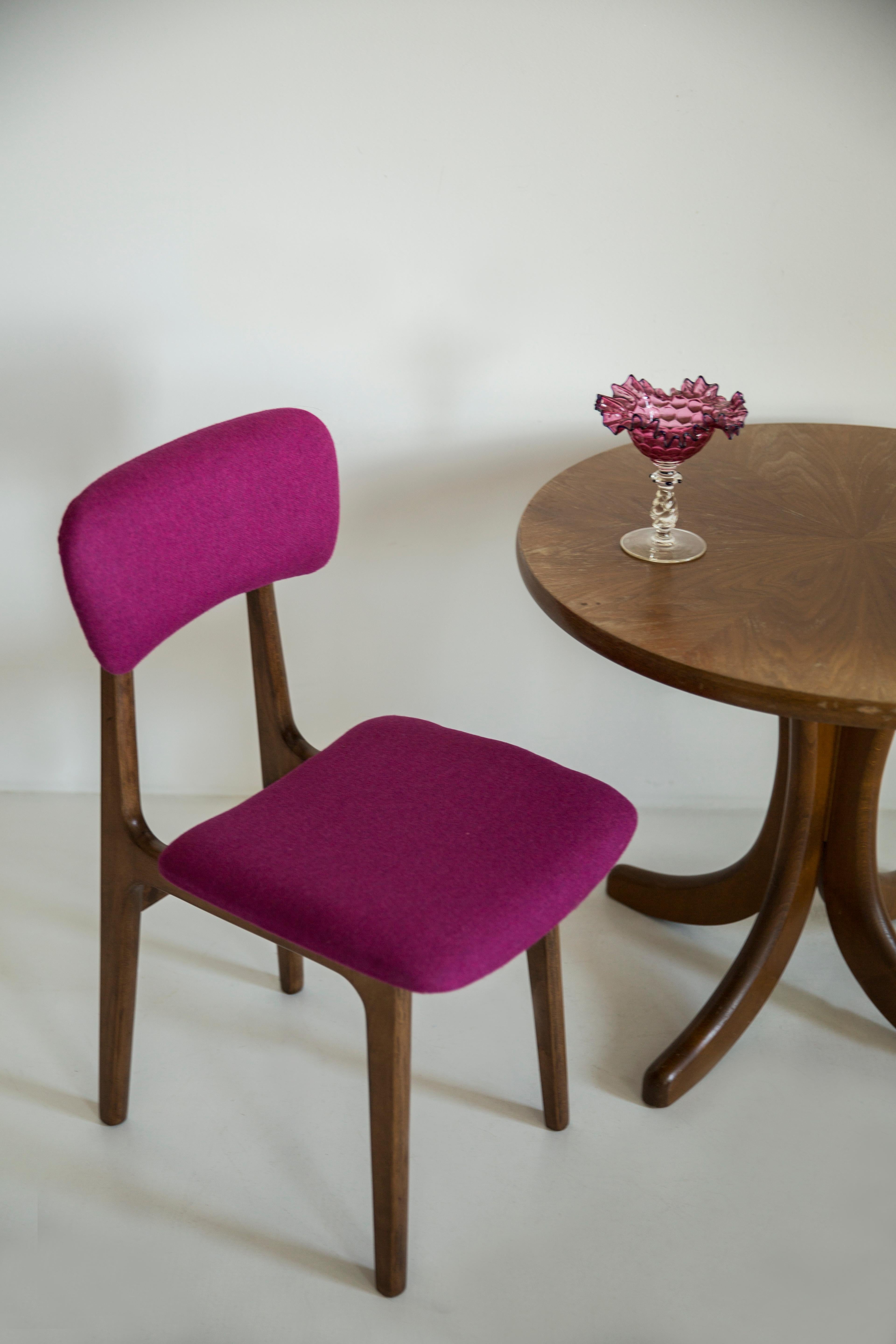 Mid Century Fuchsia Pink Wool Chair, Walnut Wood, Rajmund Halas, Europe, 1960s For Sale 5