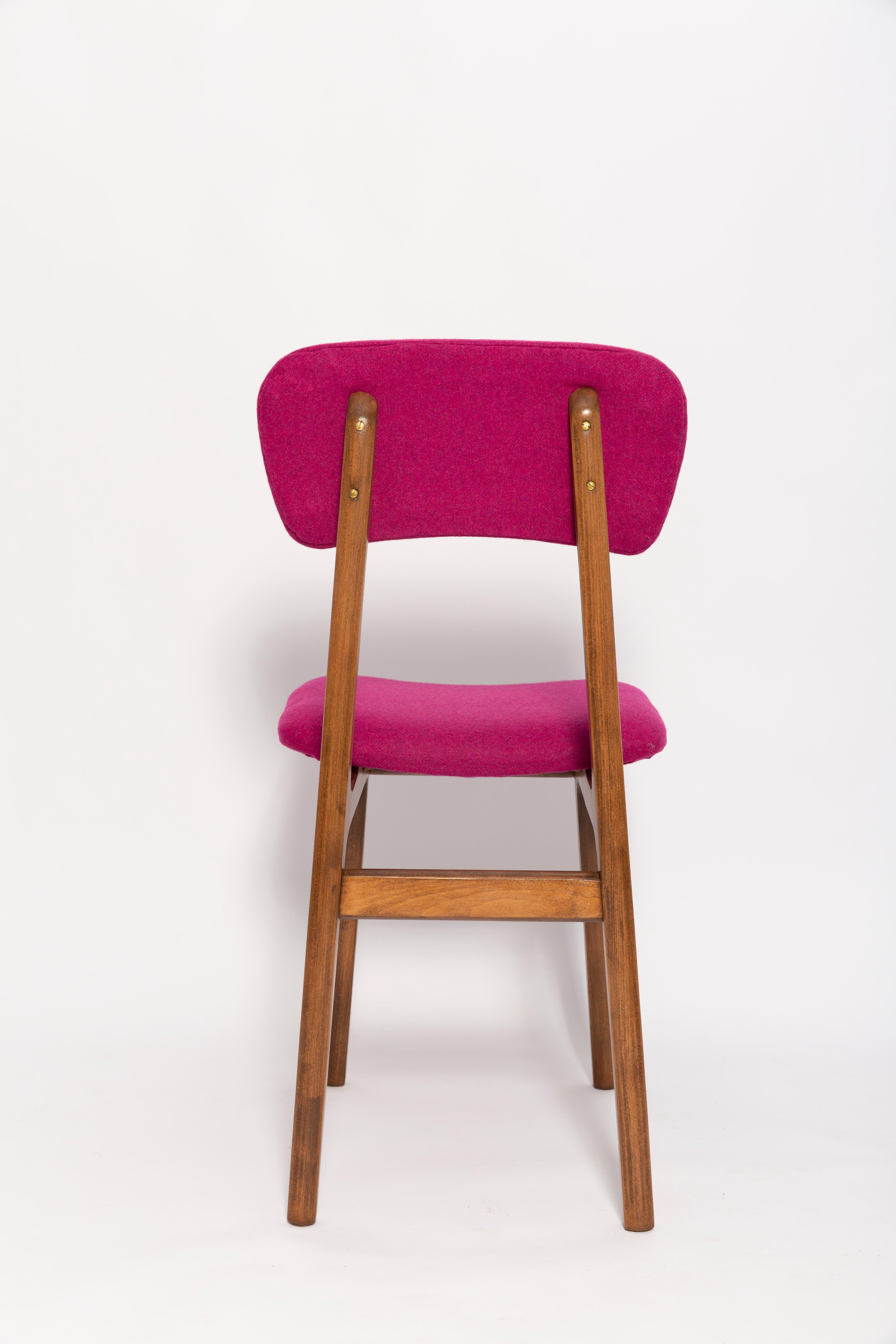 Mid Century Fuchsia Pink Wool Chair, Walnut Wood, Rajmund Halas, Europe, 1960s In Excellent Condition For Sale In 05-080 Hornowek, PL