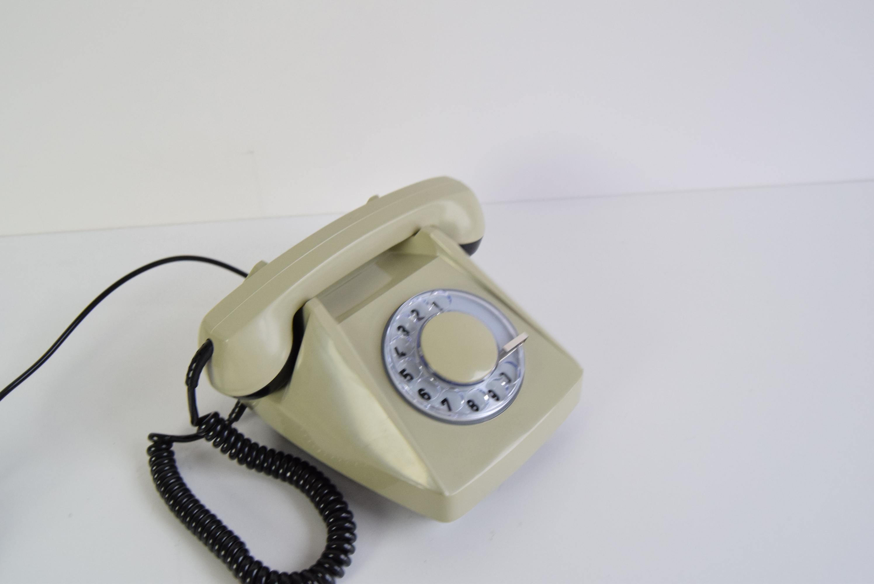 Funktionales Tesla-Design- Telefon aus der Mitte des Jahrhunderts, Tschechoslowakei, 1983. im Angebot 4