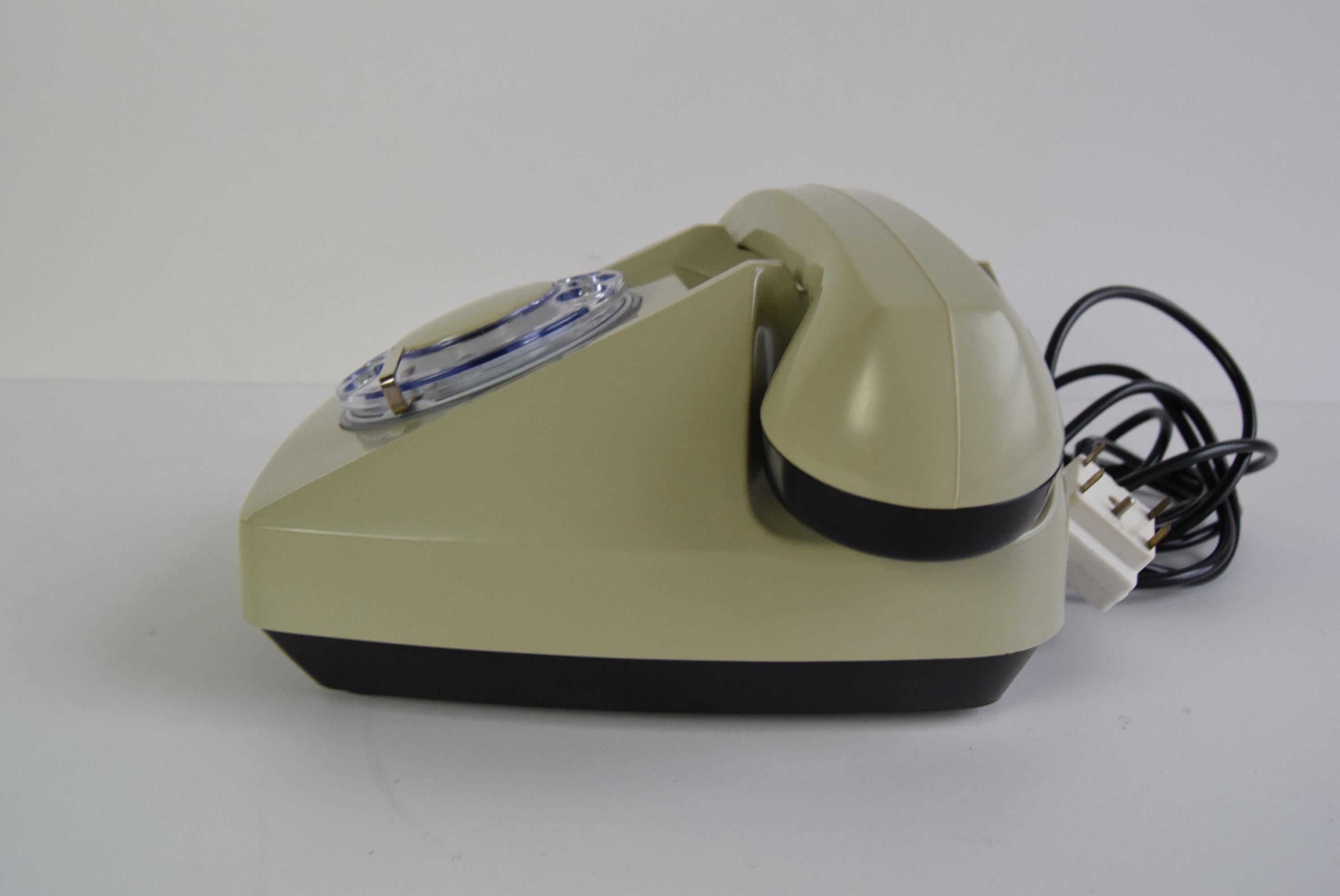 Funktionales Tesla-Design- Telefon aus der Mitte des Jahrhunderts, Tschechoslowakei, 1983. (Ende des 20. Jahrhunderts) im Angebot