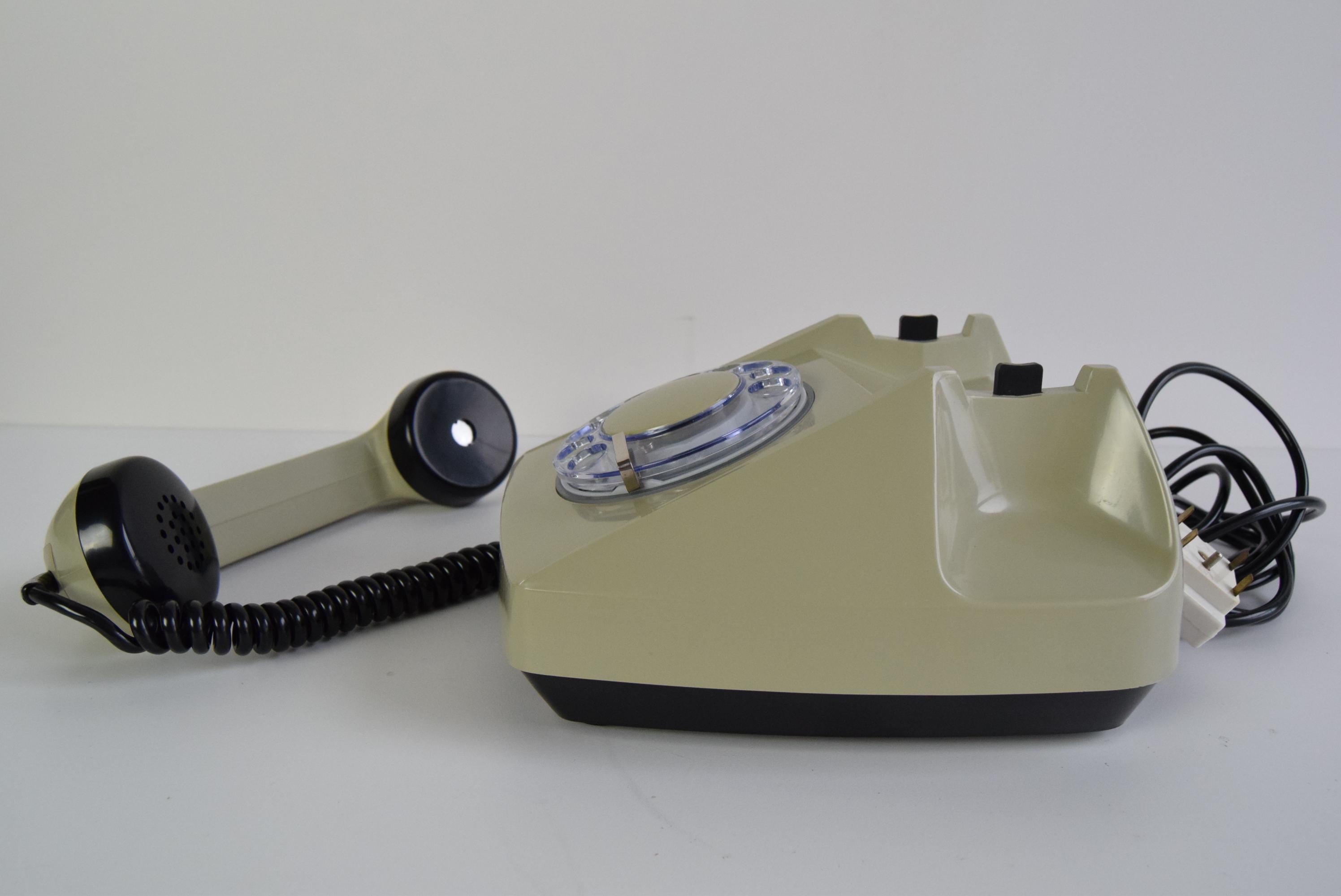 Funktionales Tesla-Design- Telefon aus der Mitte des Jahrhunderts, Tschechoslowakei, 1983. (Metall) im Angebot