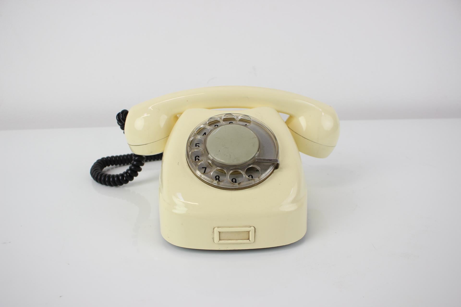 Mid-Century Modern Mid-Century Functional Tesla Phone 1968, Československo For Sale