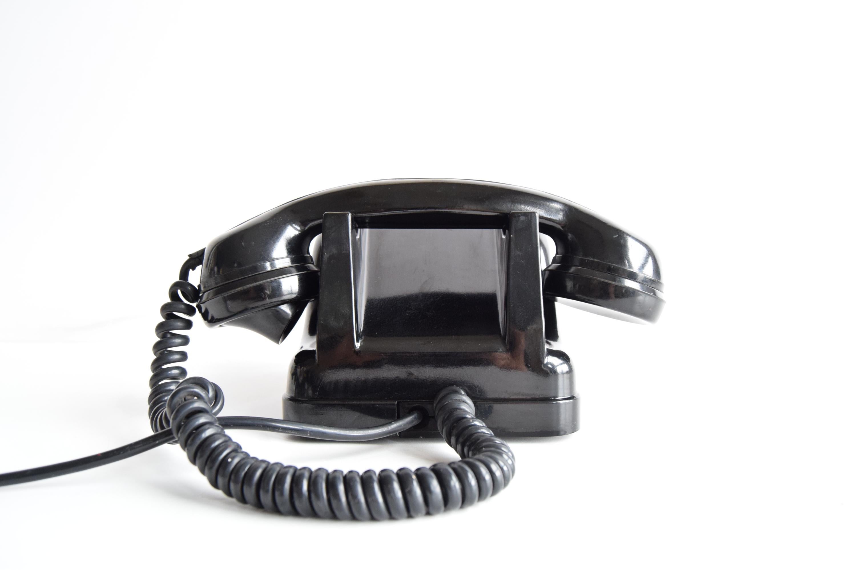 Funktionales Tesla-Telefon aus der Jahrhundertmitte 1971 (Ende des 20. Jahrhunderts) im Angebot