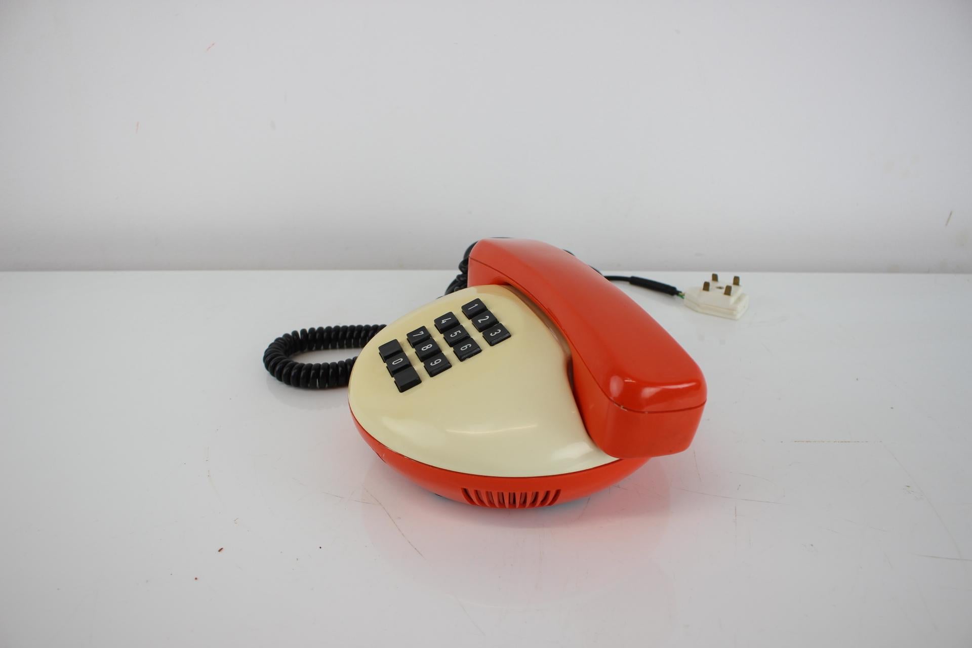Funktionales Tesla- Telefon aus der Mitte des Jahrhunderts 1982, Tschechoslowakei (Tschechisch) im Angebot
