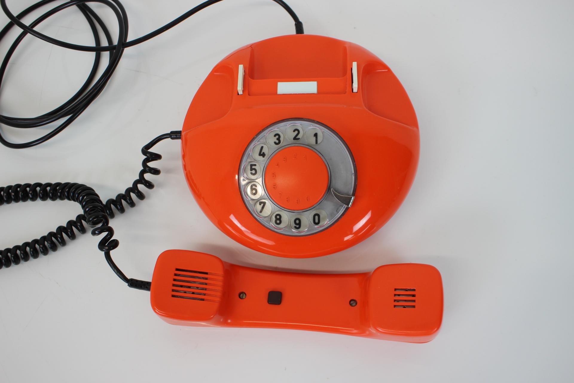 Mid-Century Modern Mid-Century Functional Tesla Phone 1982, Czechoslovakia For Sale