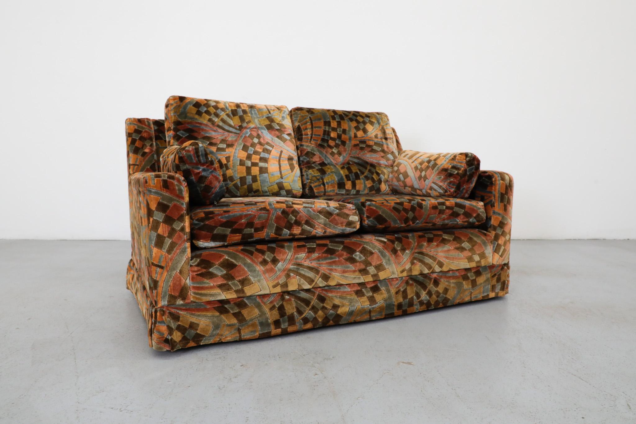 Loveseat du milieu du siècle dernier inspiré de Verner Panton en velours imprimé en vente 4