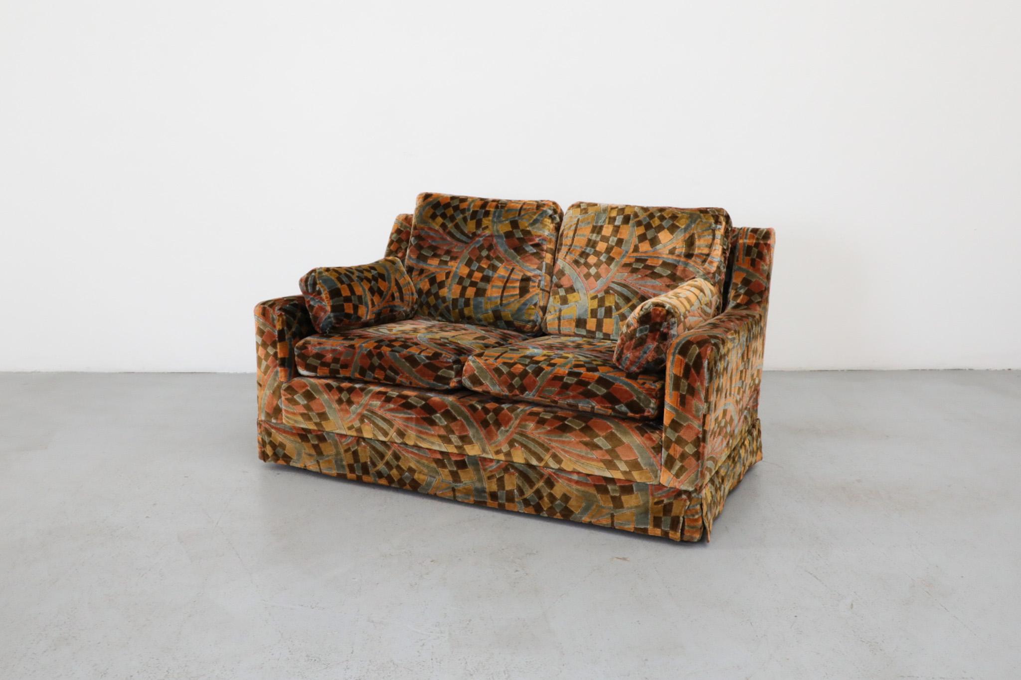 Néerlandais Loveseat du milieu du siècle dernier inspiré de Verner Panton en velours imprimé en vente