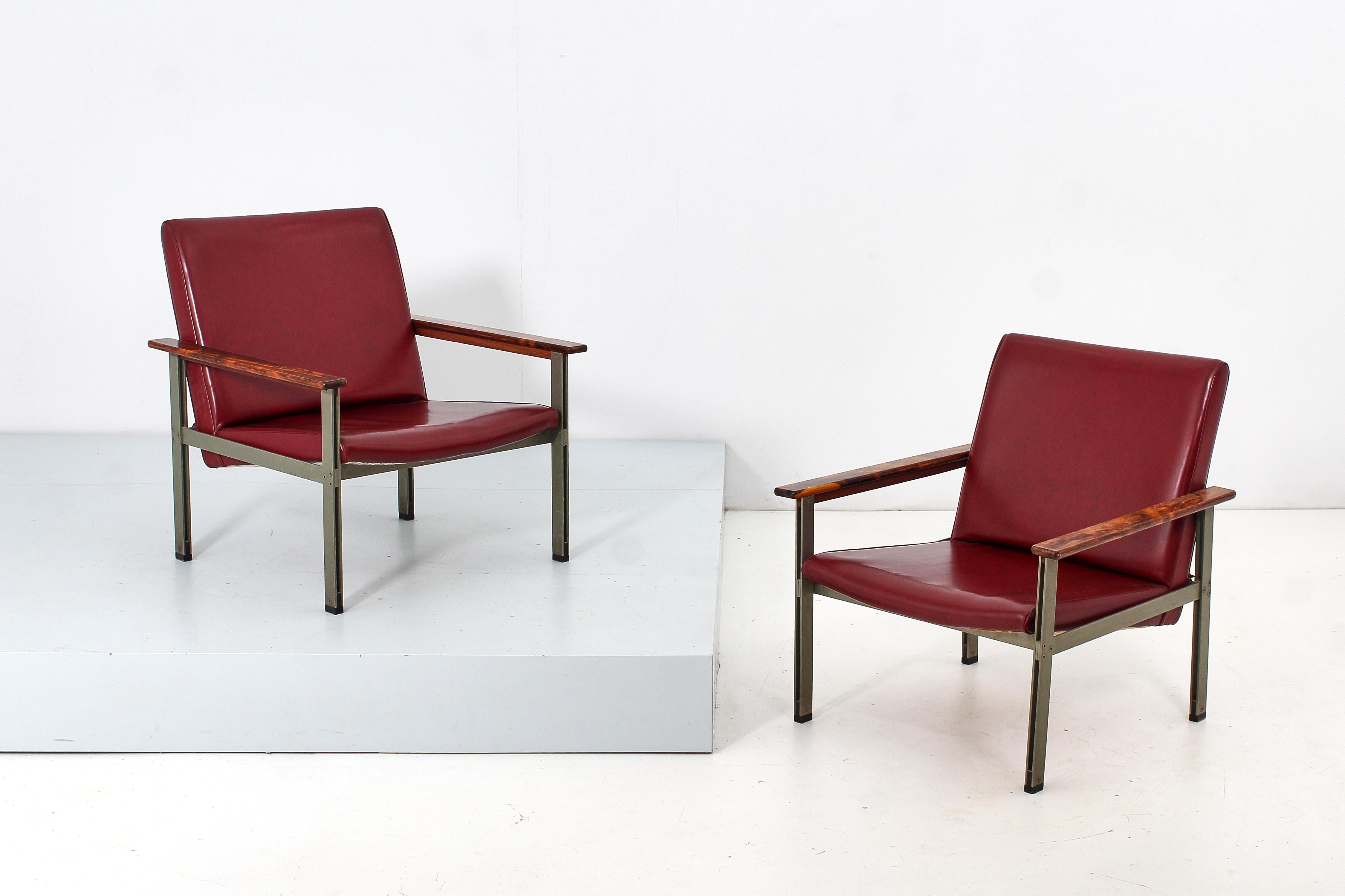 Mid-Century G. Coslin für 3V Padova Skai-Sessel aus Metall und Teakholz, 60er Jahre, Italien im Angebot 1