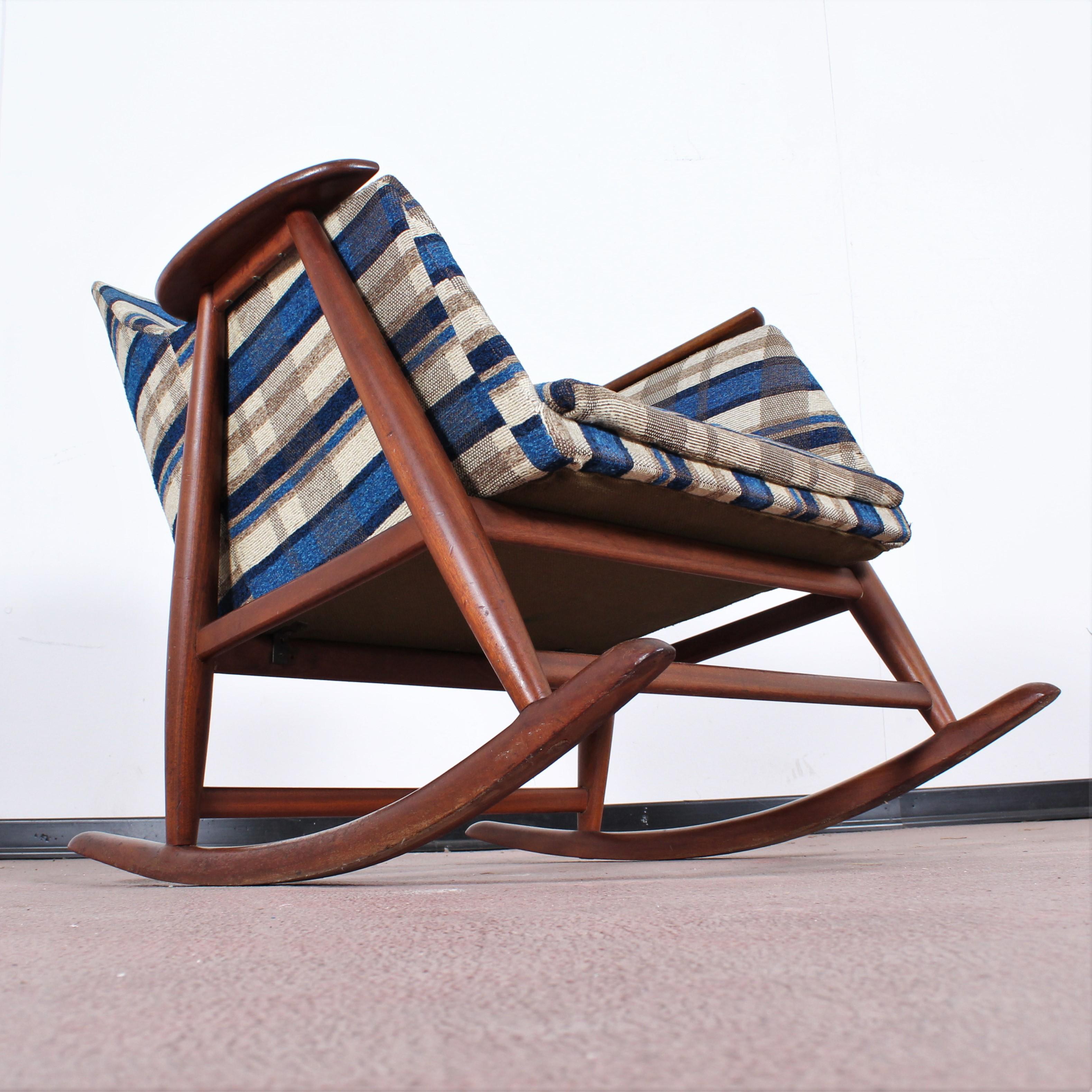Midcentury G. Frattini Wooden Rocking Chair Tartan Fabric, Italy, 1960s 5