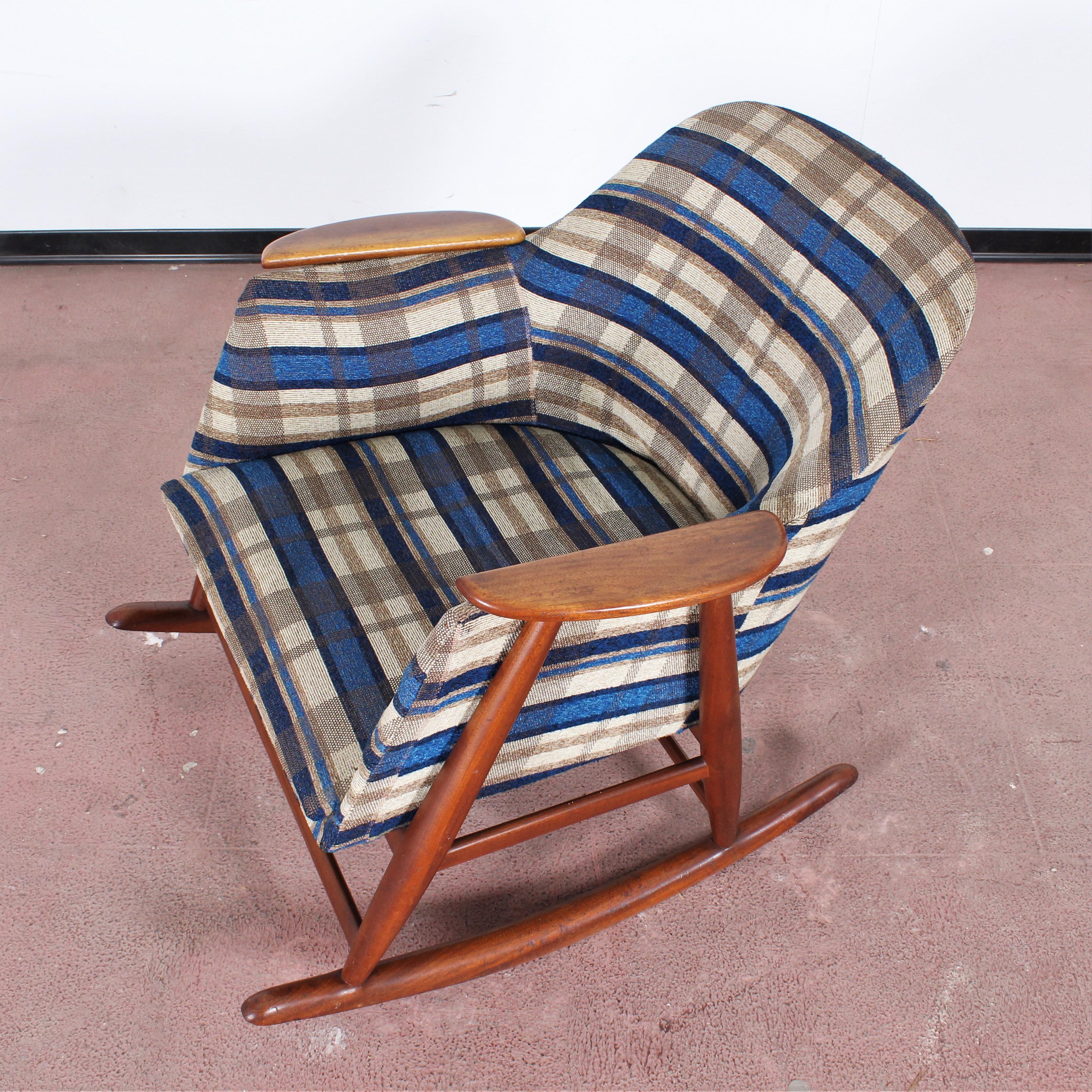 Midcentury G. Frattini Wooden Rocking Chair Tartan Fabric, Italy, 1960s 6