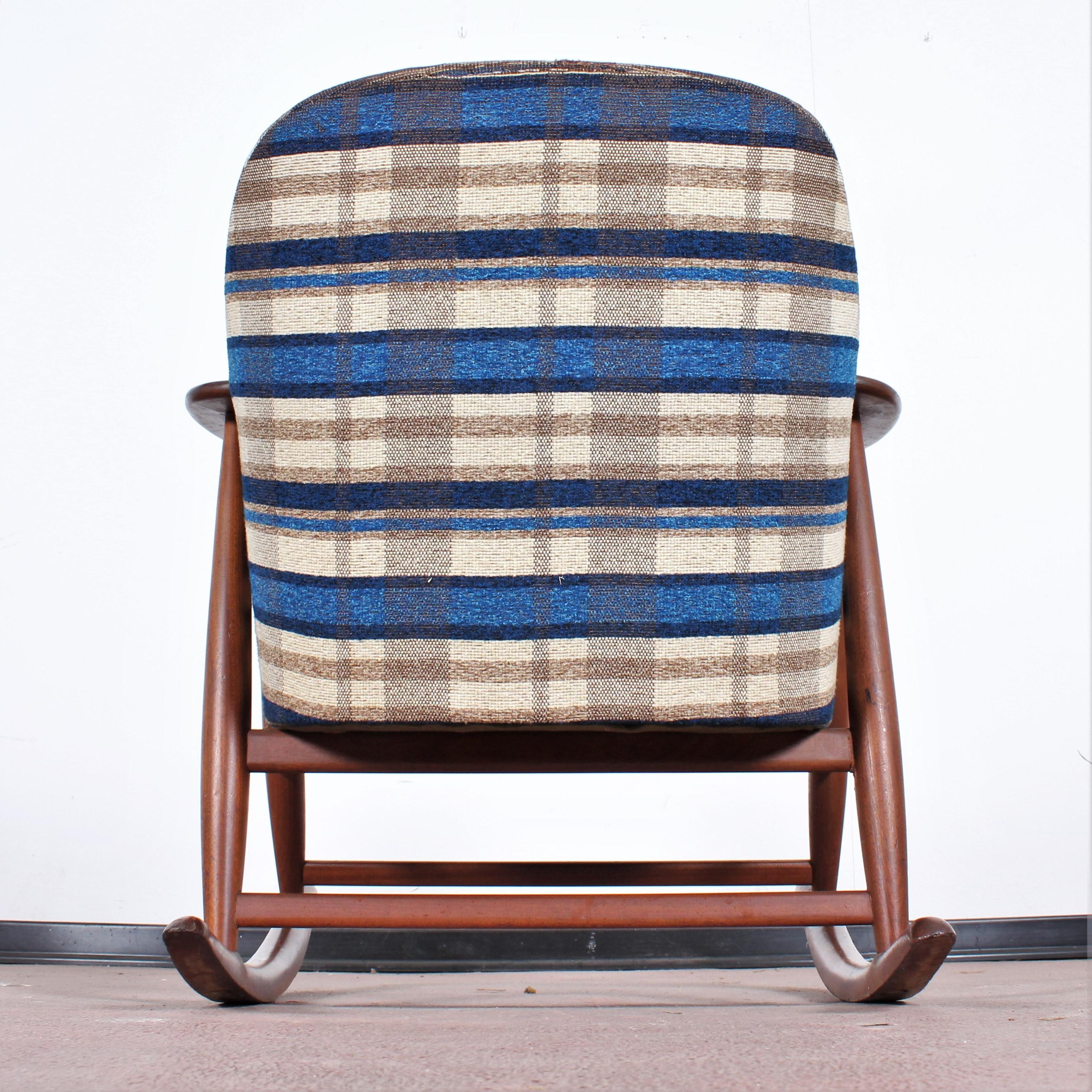 Midcentury G. Frattini Wooden Rocking Chair Tartan Fabric, Italy, 1960s 9