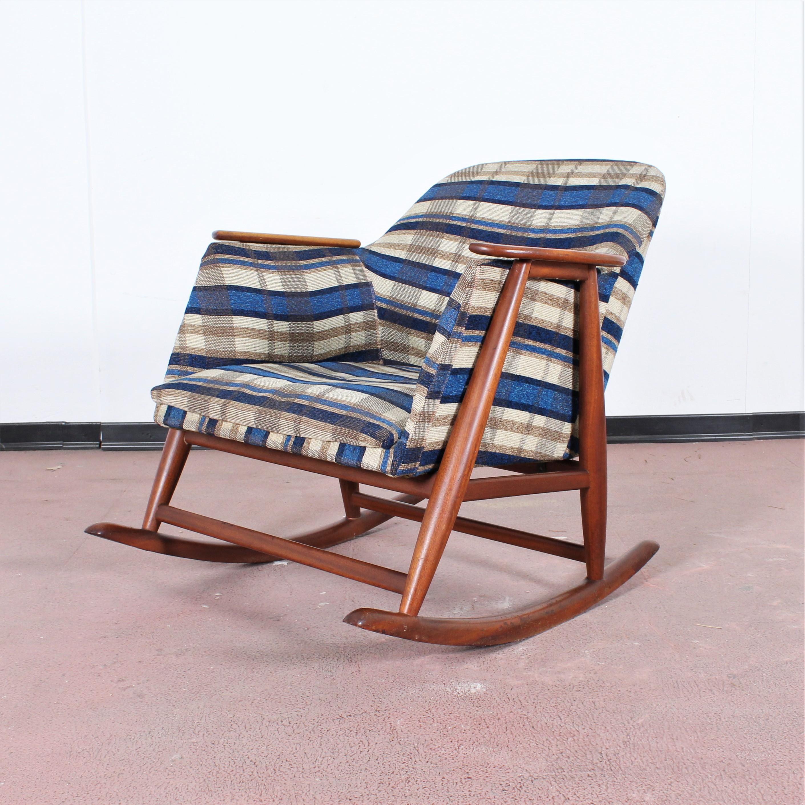 Midcentury G. Frattini Wooden Rocking Chair Tartan Fabric, Italy, 1960s 2