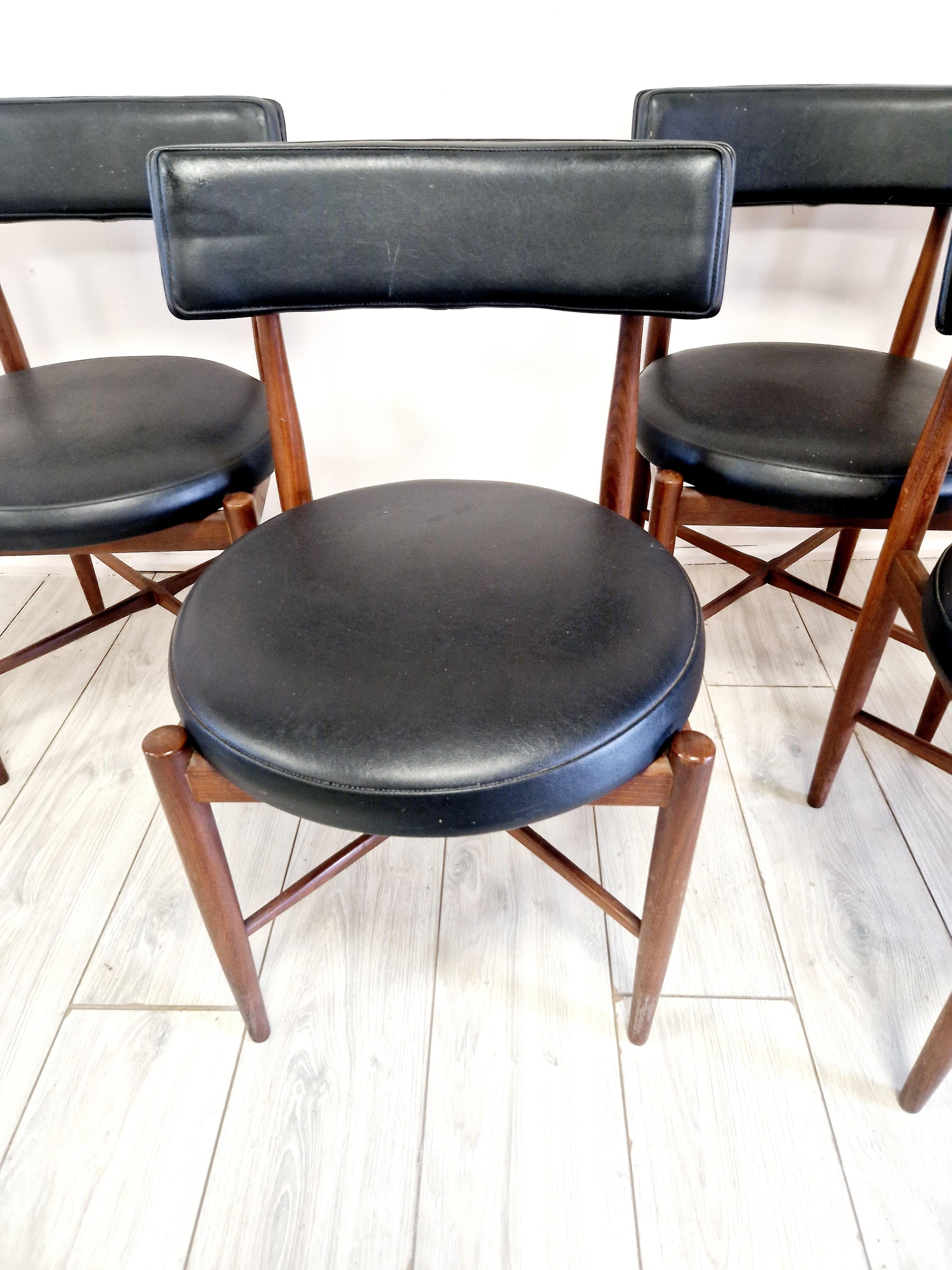 Mesa de comedor y 4 sillas Mid Century G-Plan en venta 3