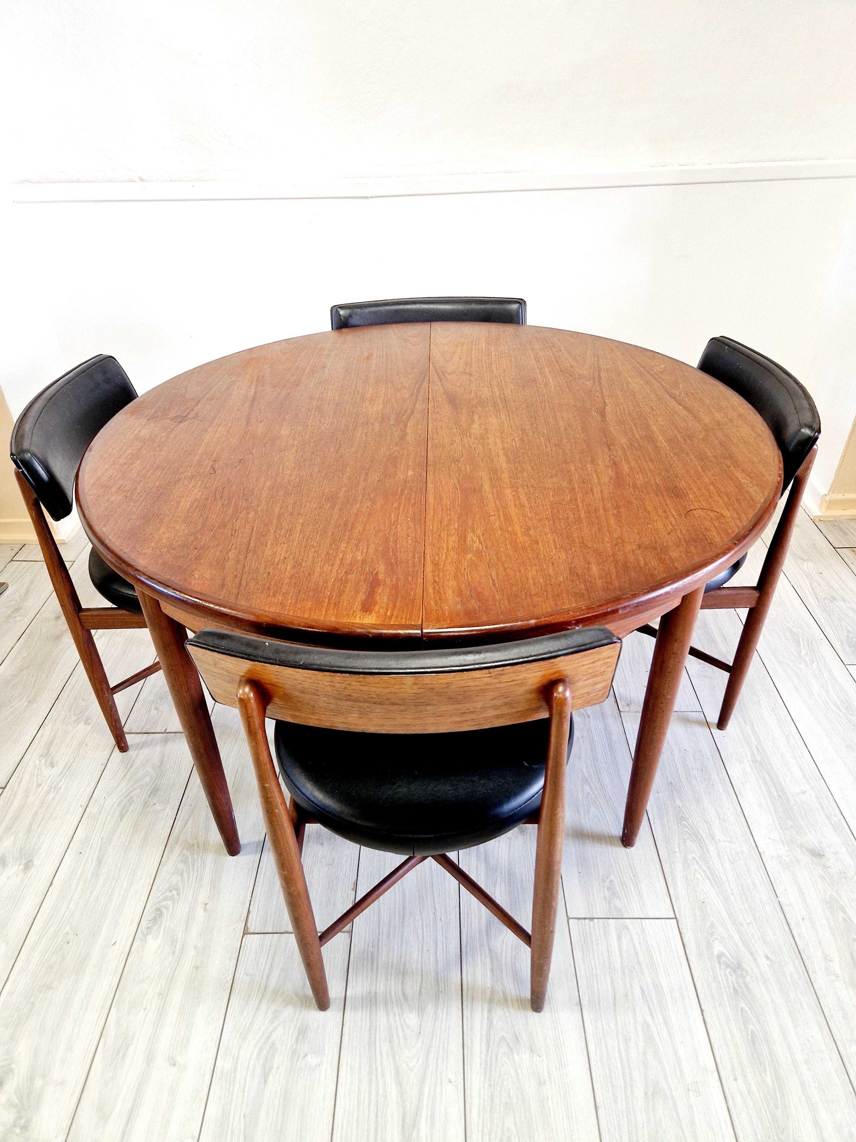 Mesa de comedor y 4 sillas Mid Century G-Plan en Bueno estado para la venta en Buxton, GB