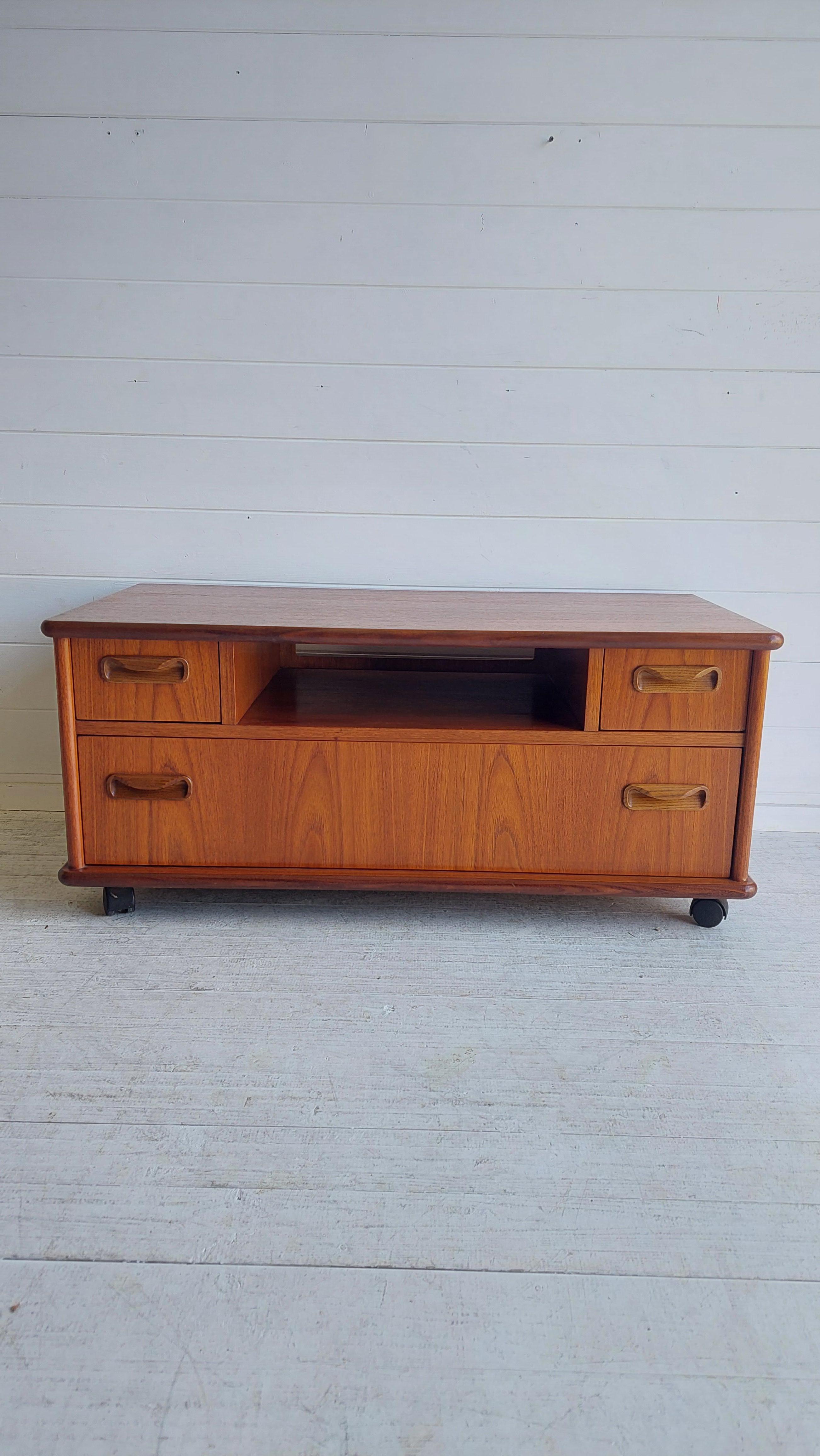 Mid Century G Plan Fresco Retro Teak Tv Unit Media Cabinet Drawers Sideboard, 70 4
