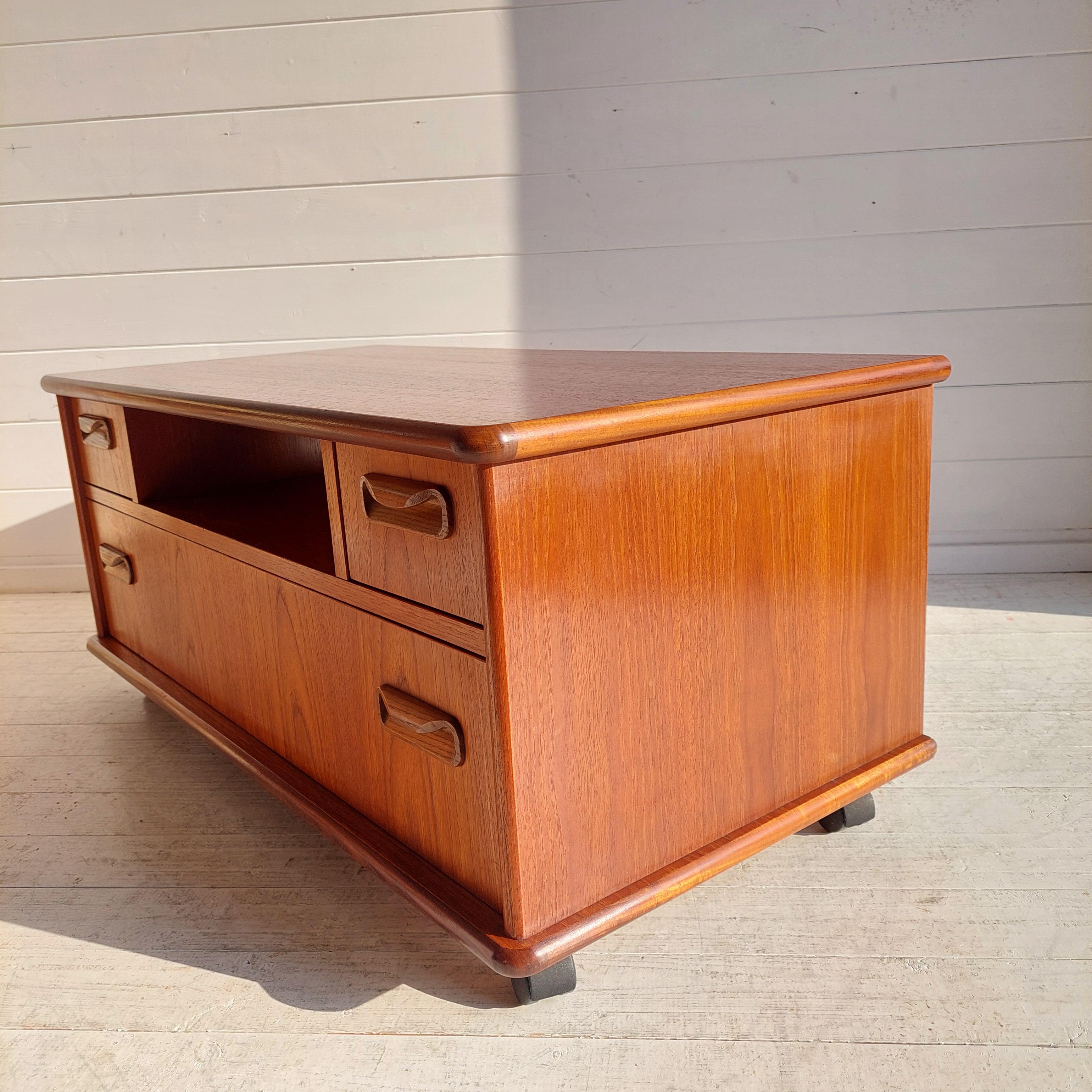 g plan tv unit