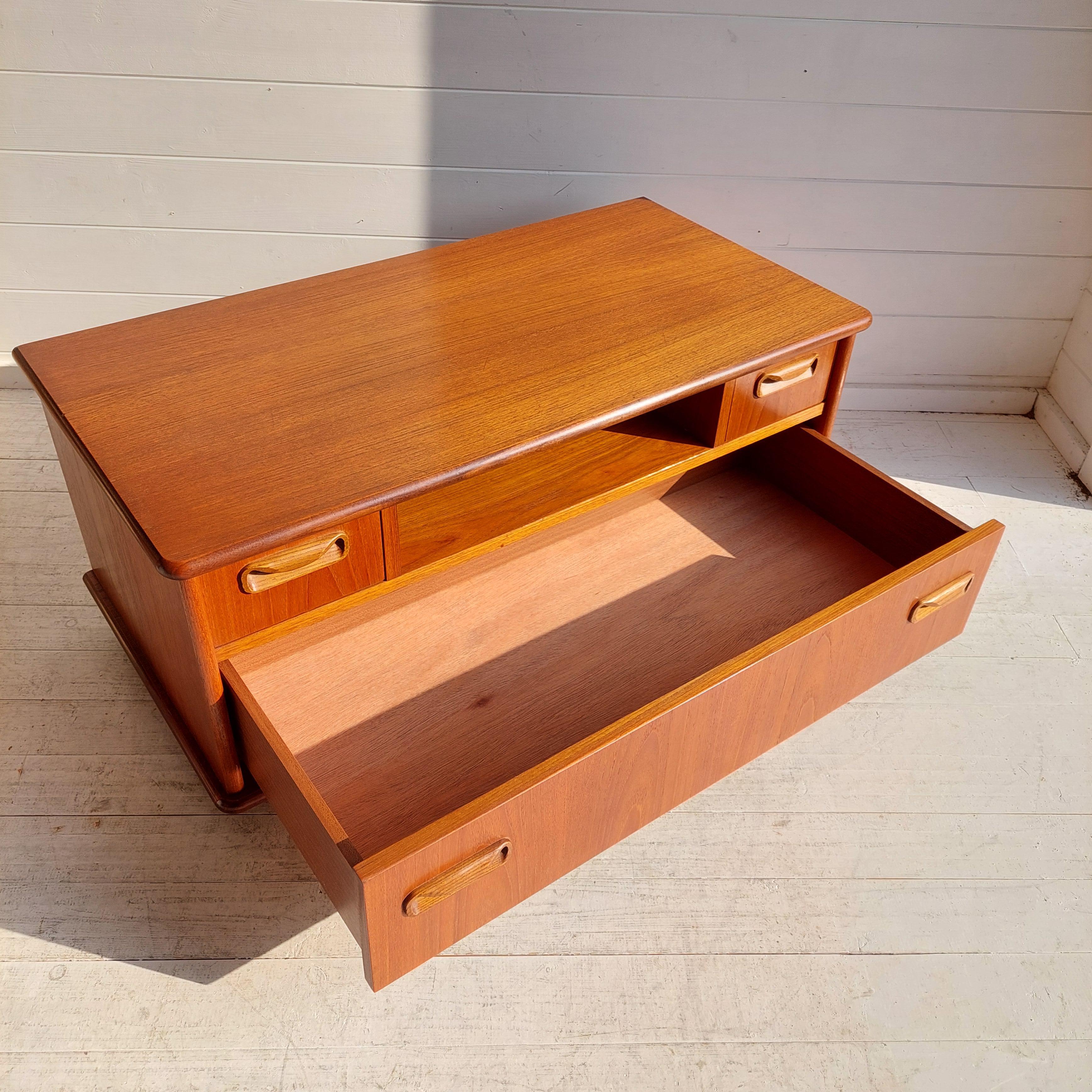 Mid Century G Plan Fresco Retro Teak Tv Unit Media Cabinet Drawers Sideboard, 70 In Good Condition In Leamington Spa, GB