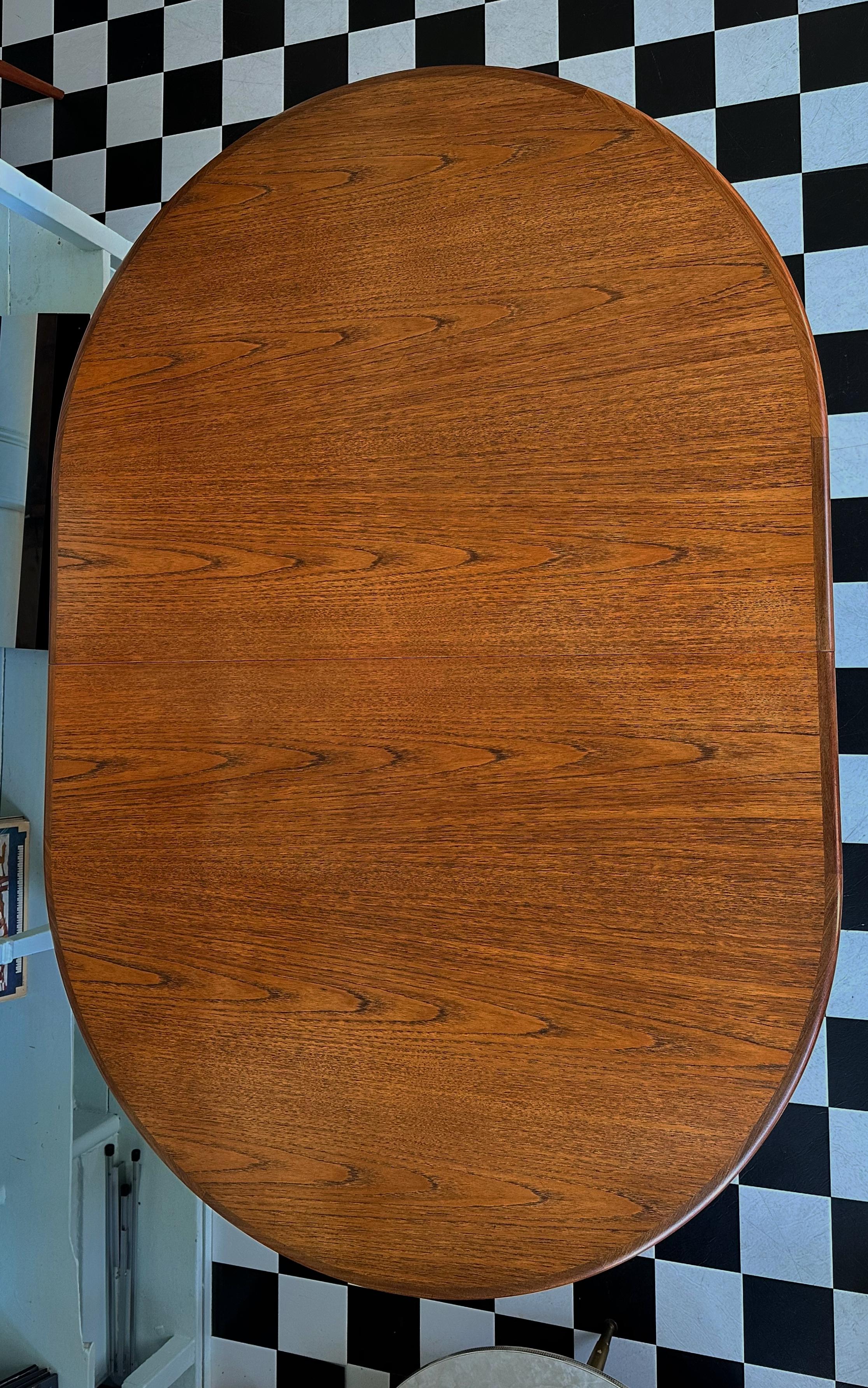 British Mid-Century G Plan Fresco Teak Oval Extending Dining Table